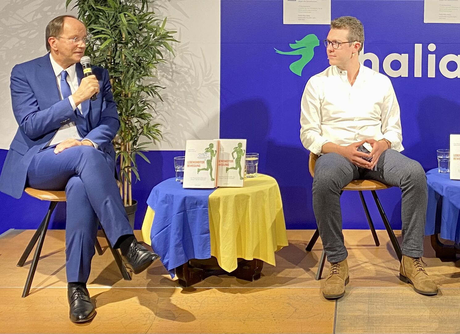 Ernst Minar und Slaven Stekovic bei der Buchvorstellung_1| Credit: weekend.at