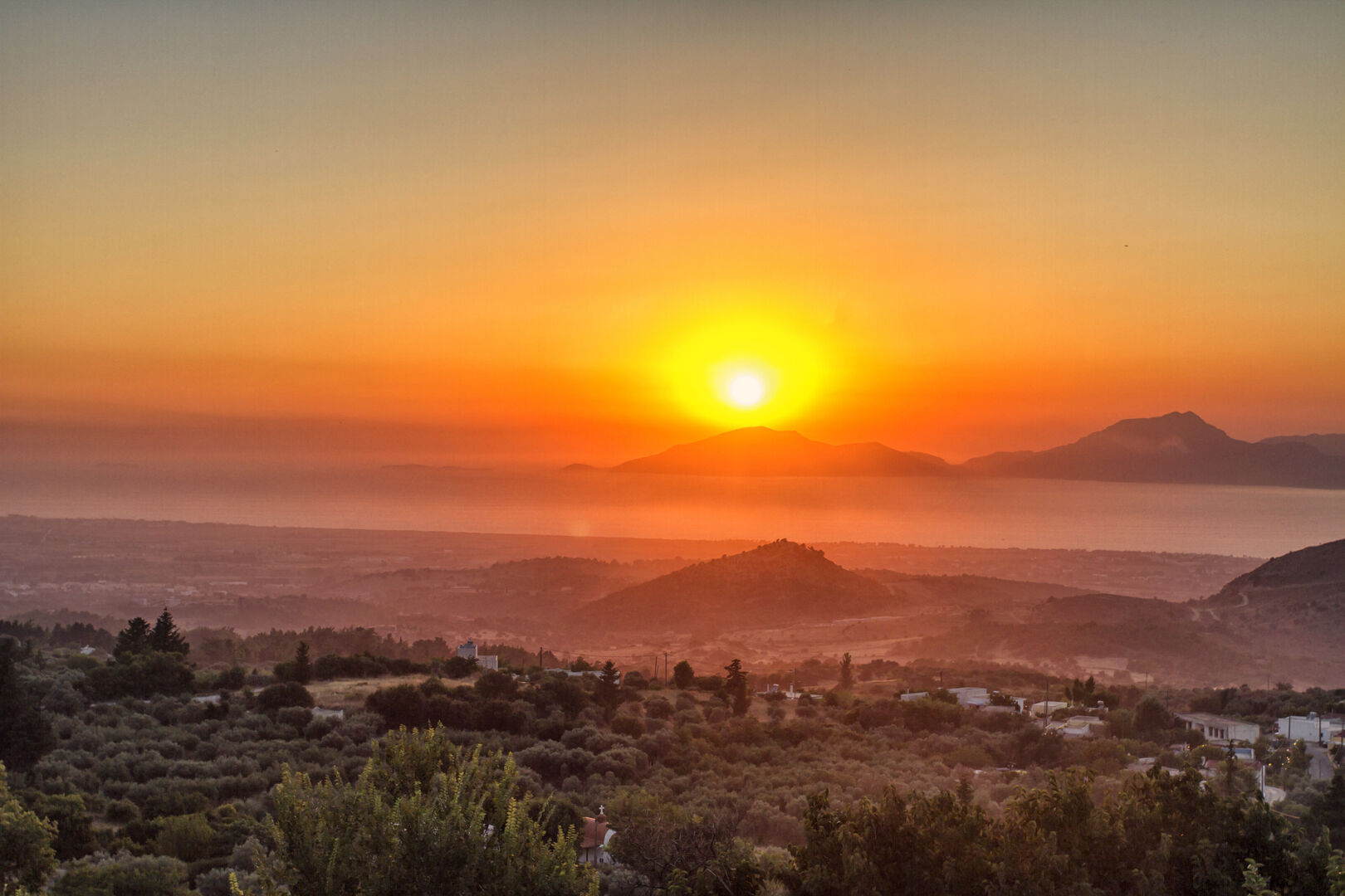 Sonnenuntergang auf der Insel Kos. | Credit: iStock.com/Banauke