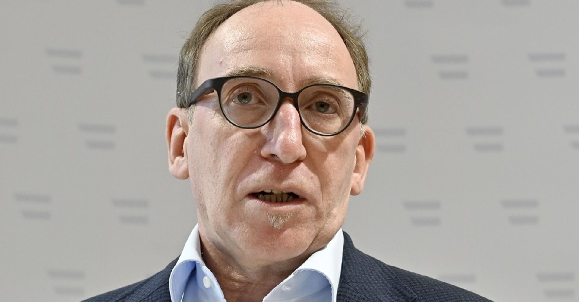 Porträtfoto Gesundheitsminister Johannes Rauch