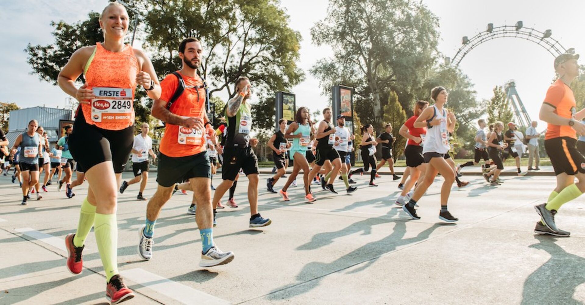 Läufer vorm Wiener Riesenrad | Credit: Jenia Symonds