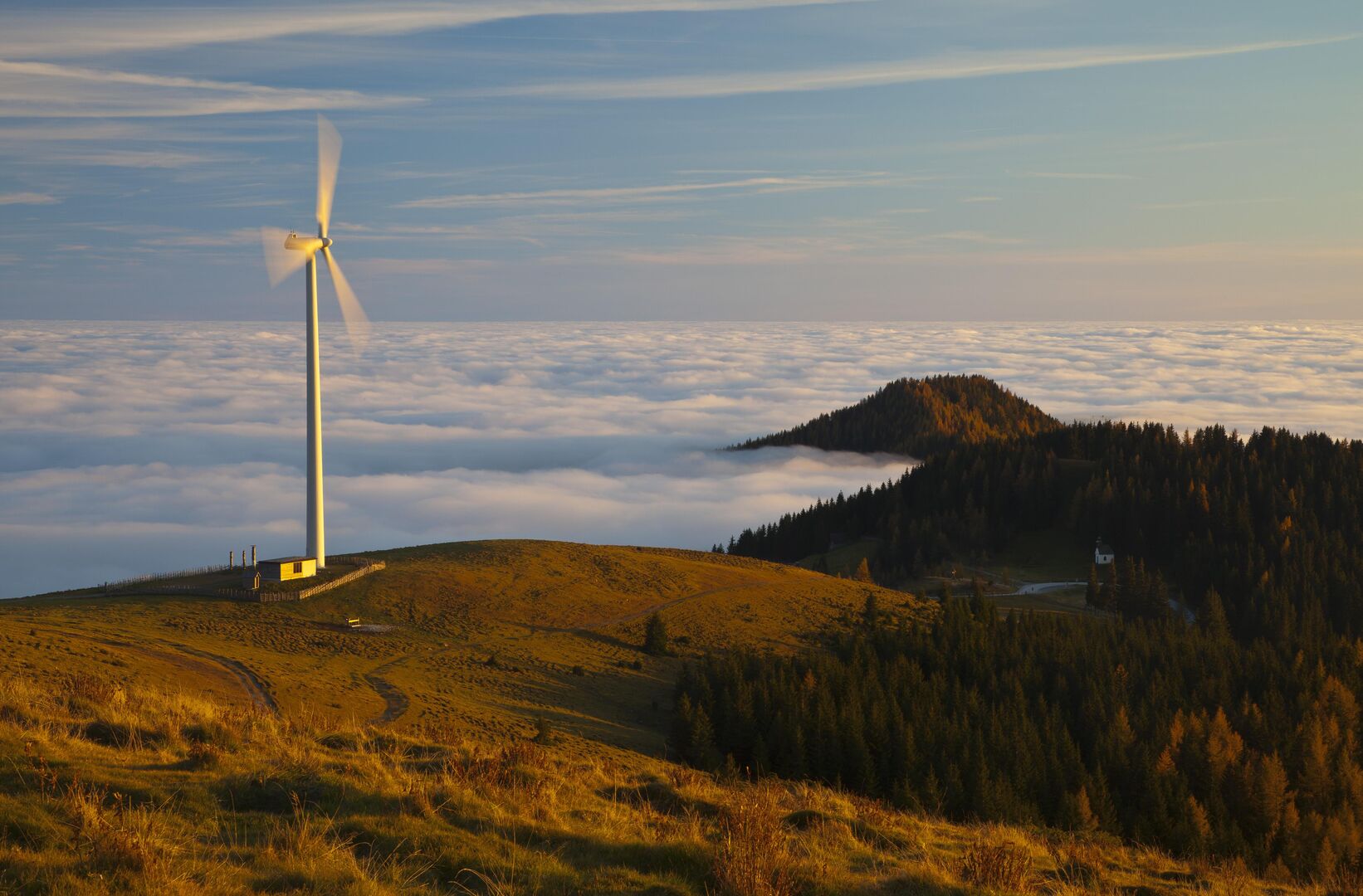 Windrad in der Steiermark | Credit: Manfred Valentin Ramminger / imageBROKER / picturedesk.com