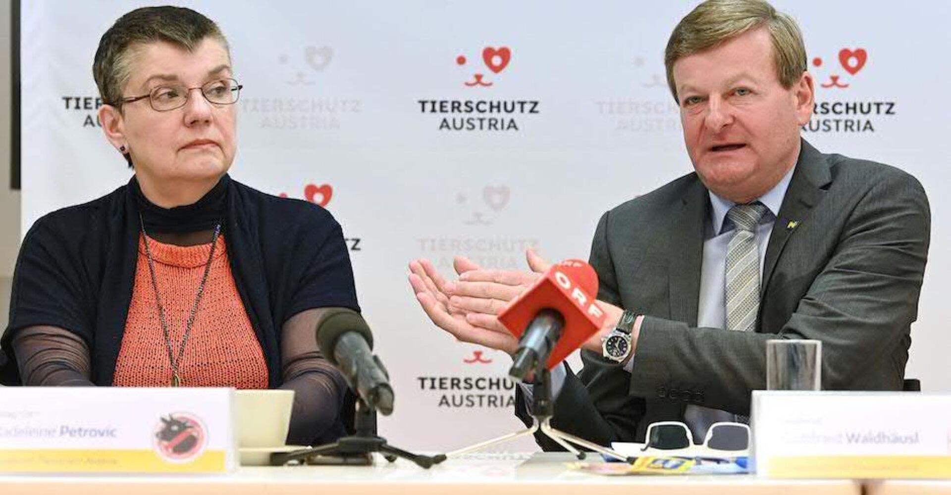 Bei Pressekonferenz