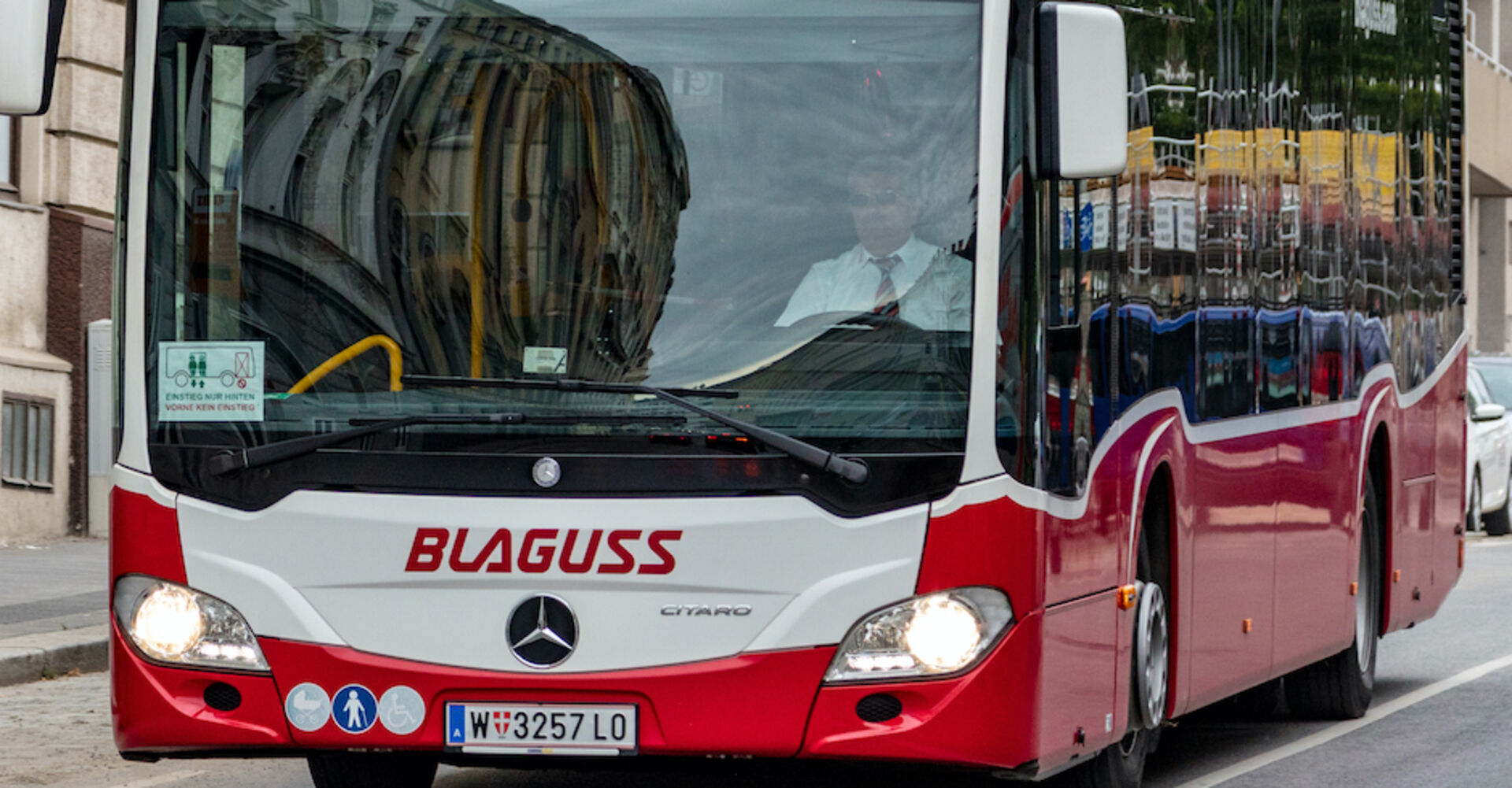 Blaguss-Bus | Credit: Manfred Helmer