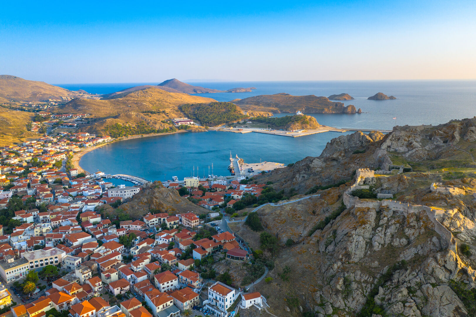 Limnos aus der Vogelperspektive | Credit: iStock.com/Gatsi