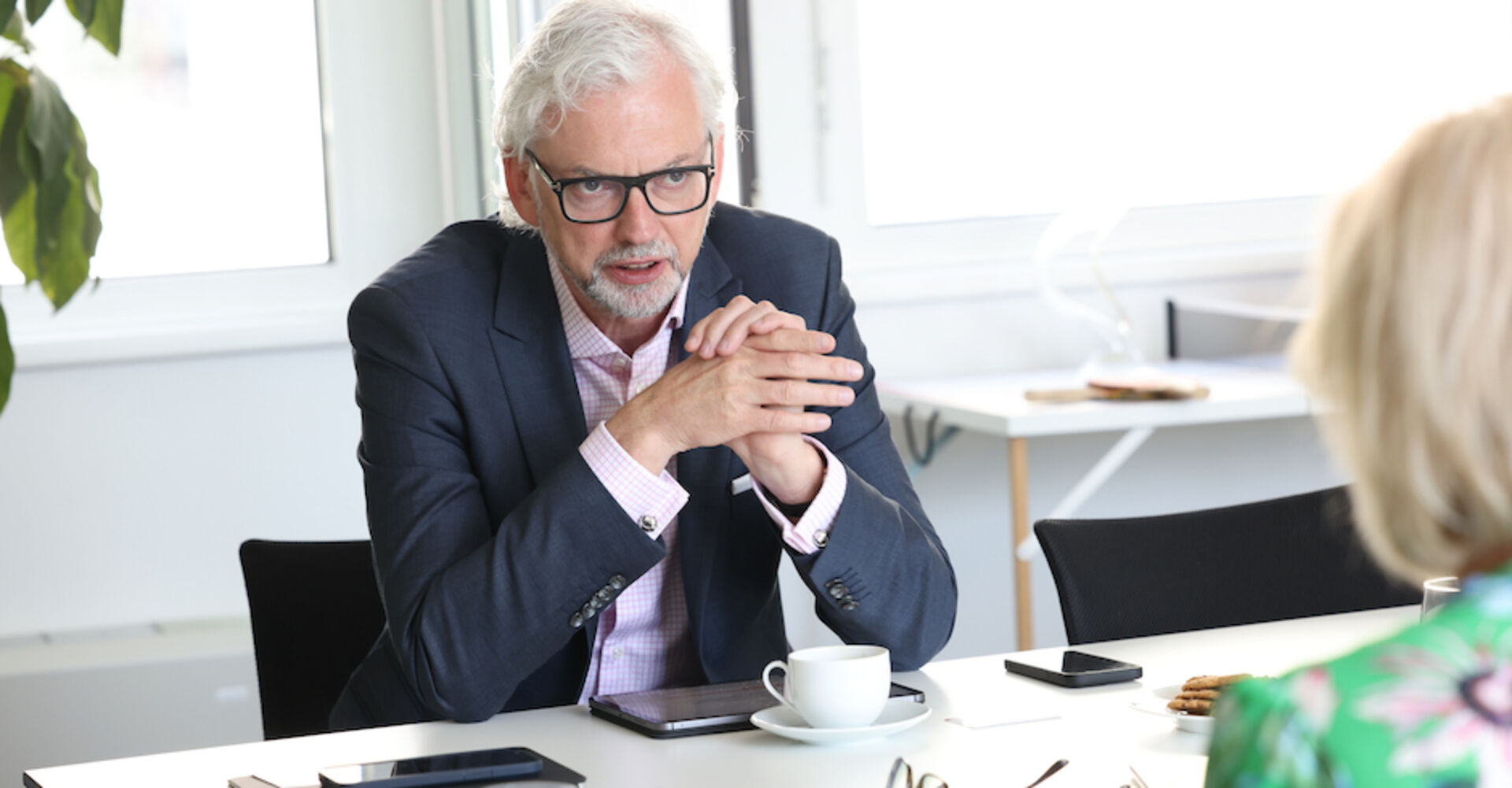 Porträt bim Gespräch