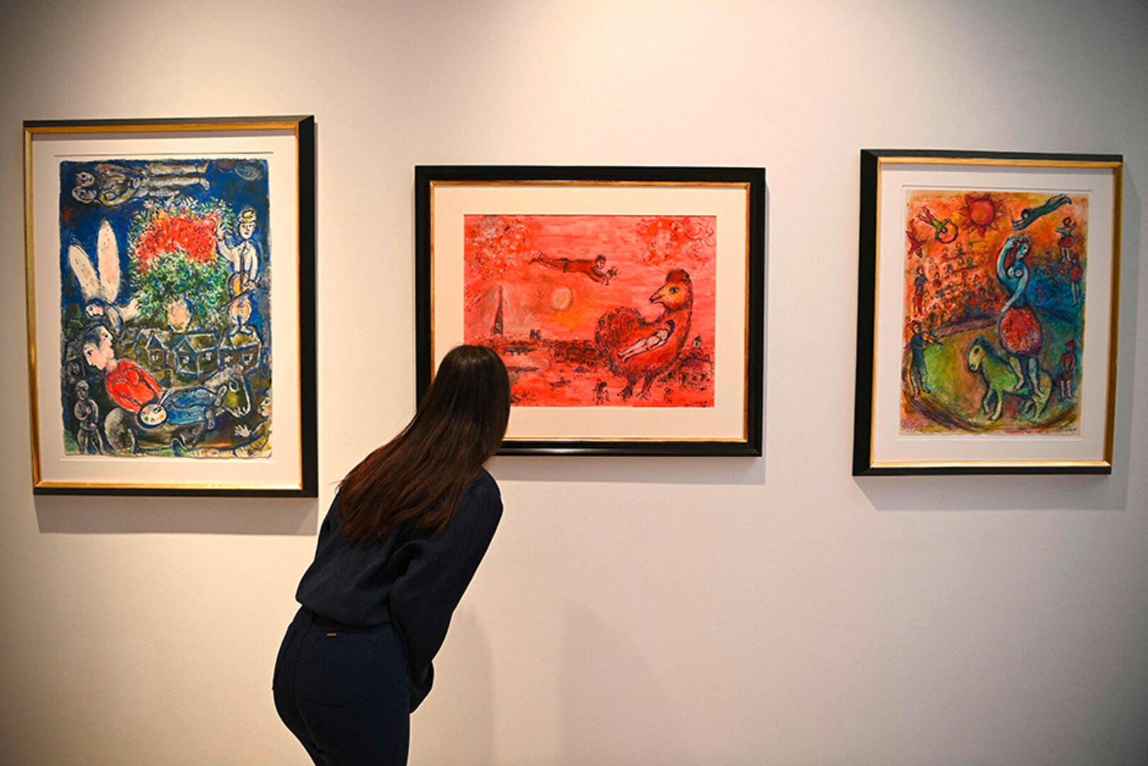 Kunstwerke von Marc Chagall in einer Ausstellung | Credit: CHRISTOPHE ARCHAMBAULT / AFP / picturedesk.com