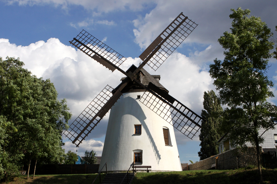 Die Windmühle in Podersdorf | Credit: Ernst Weingartner / Weingartner-Foto / picturedesk.com