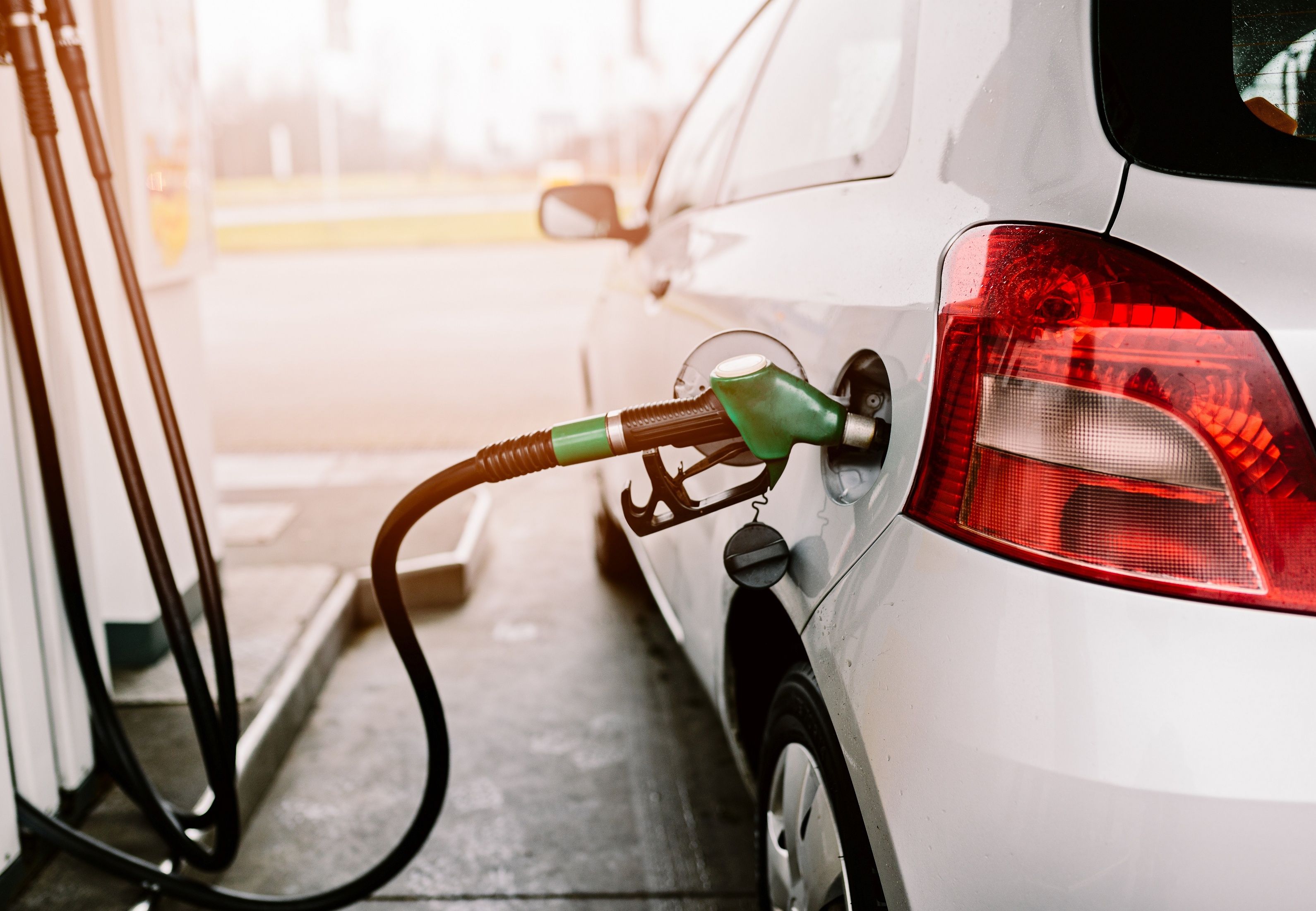 Tanken Credit: AdobeStock/Daniel Jedzura