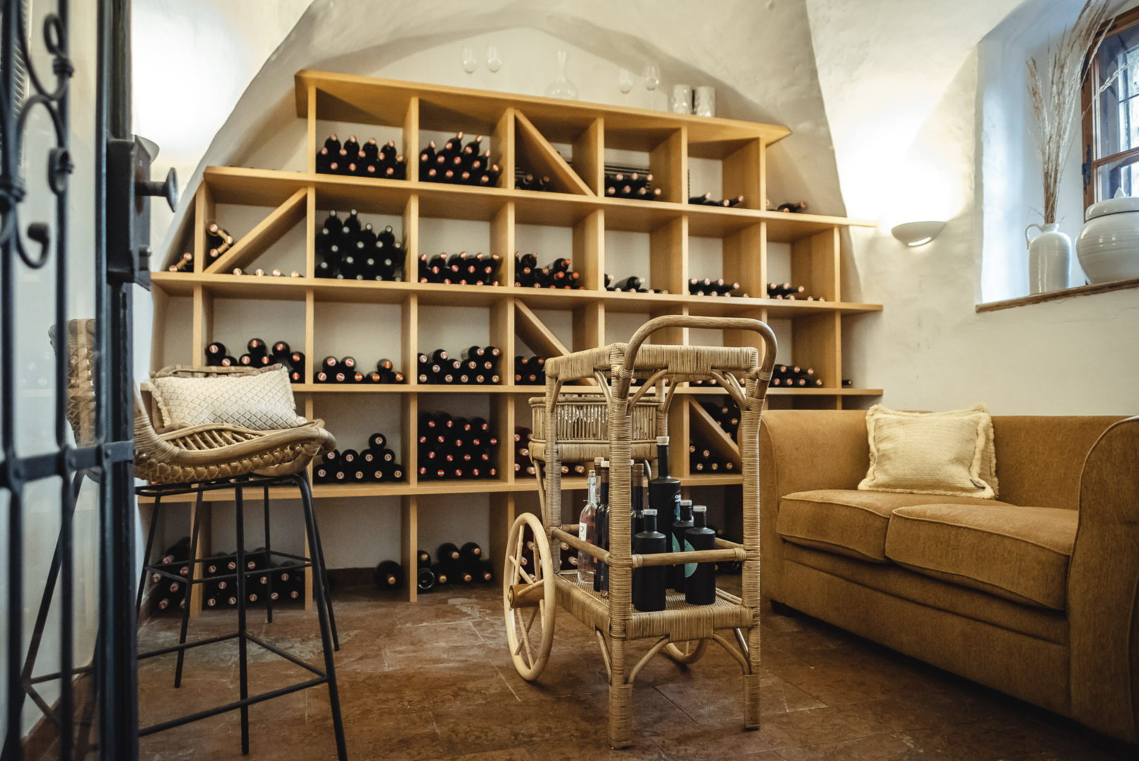 der Steinerwirt Bar | Credit: https://www.dominikcini.com/