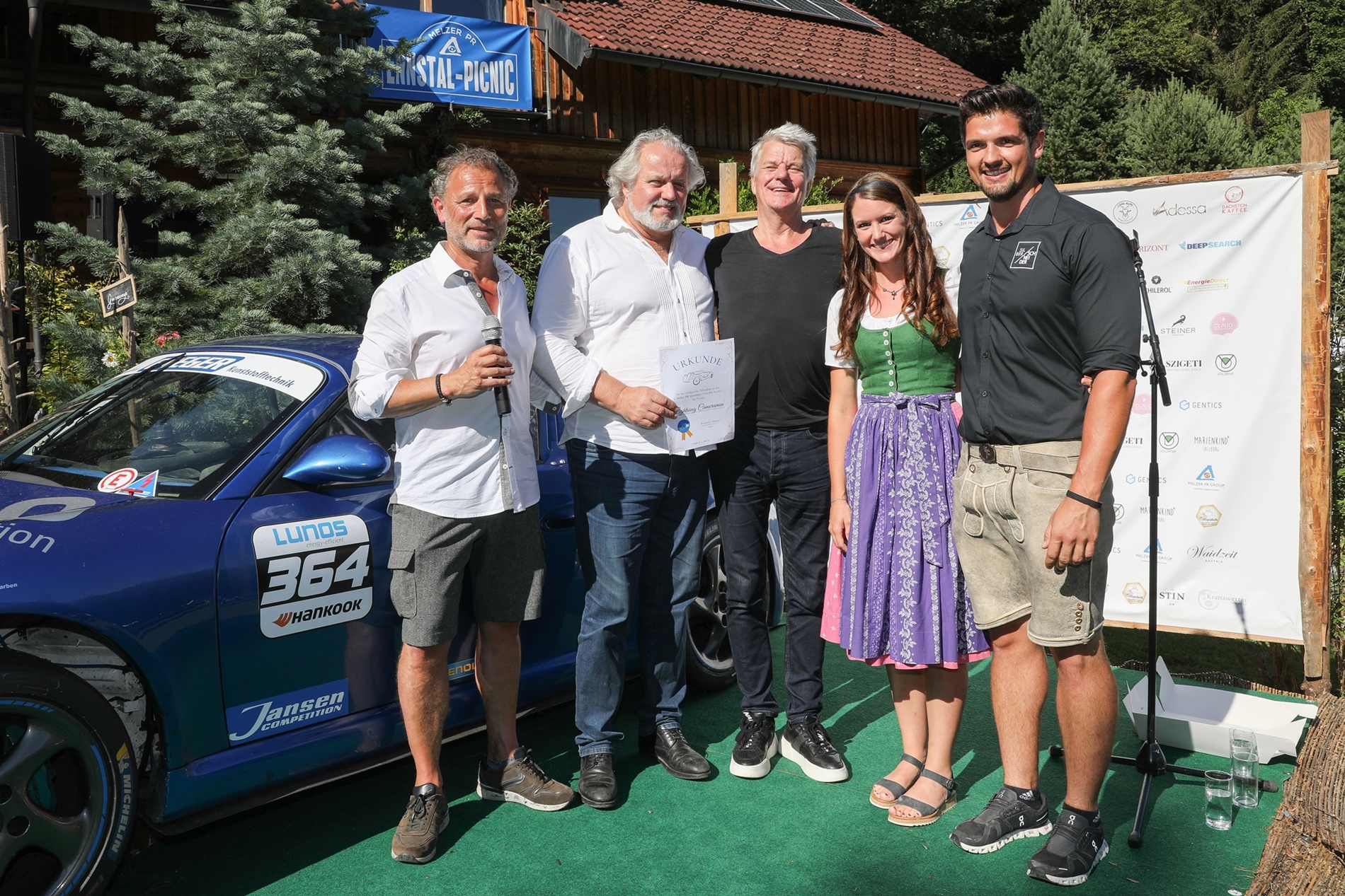 Gruppenfoto beim Ennstal Picnic_2 | Credit: Melzer PR/Peroutka
