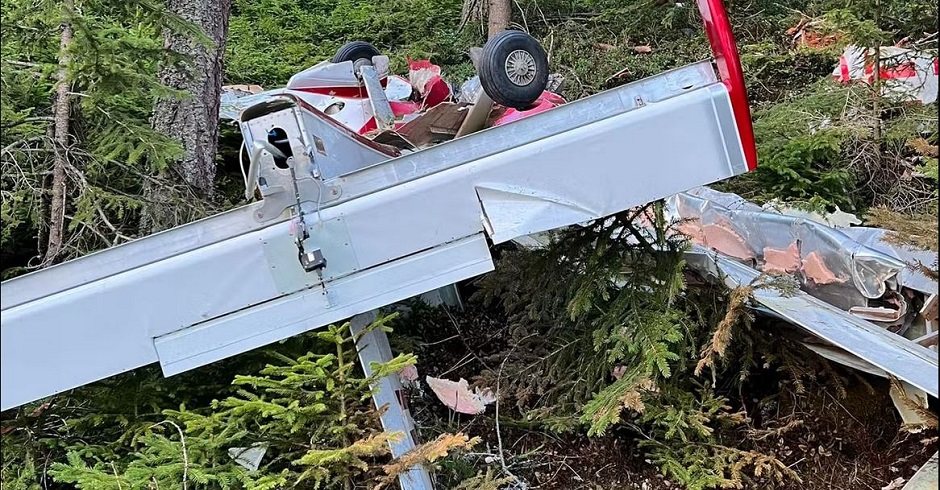 Wrackteile des abgestürzten Flugzeugs