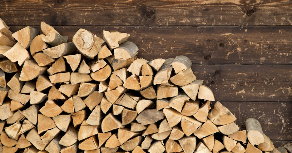 Brennholz I Credit: iStockphoto.com/Studio Doros