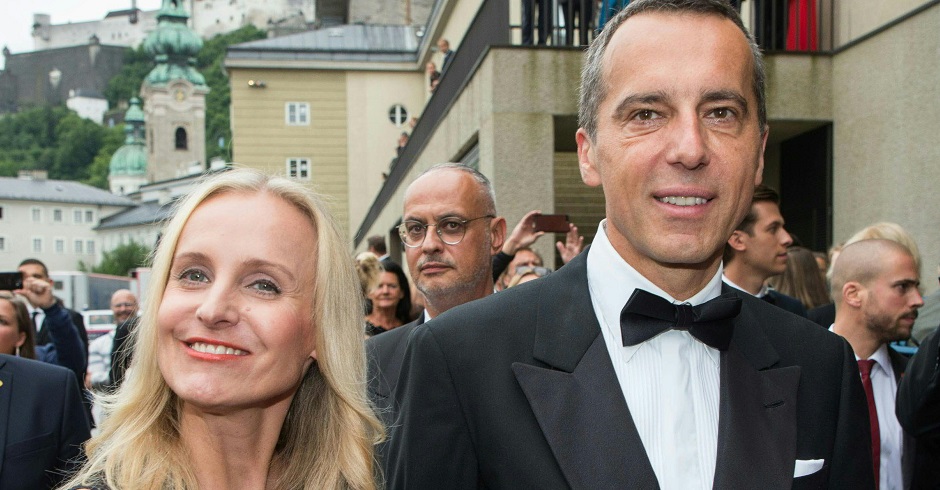 Ex-Kanzler Kern mit  Ehefrau bei den Salzburger Festspielen