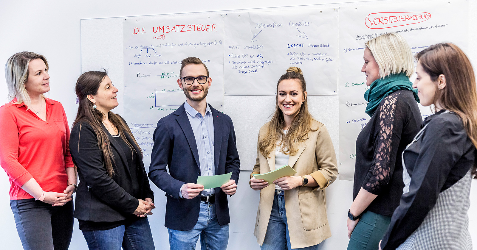 WIFI-Teilnehmerinnen eines Lehrgangs zum Thema Bilanzbuchhaltung | Credit: WIFI OÖ/Mag. (FH) Petra Fröschl