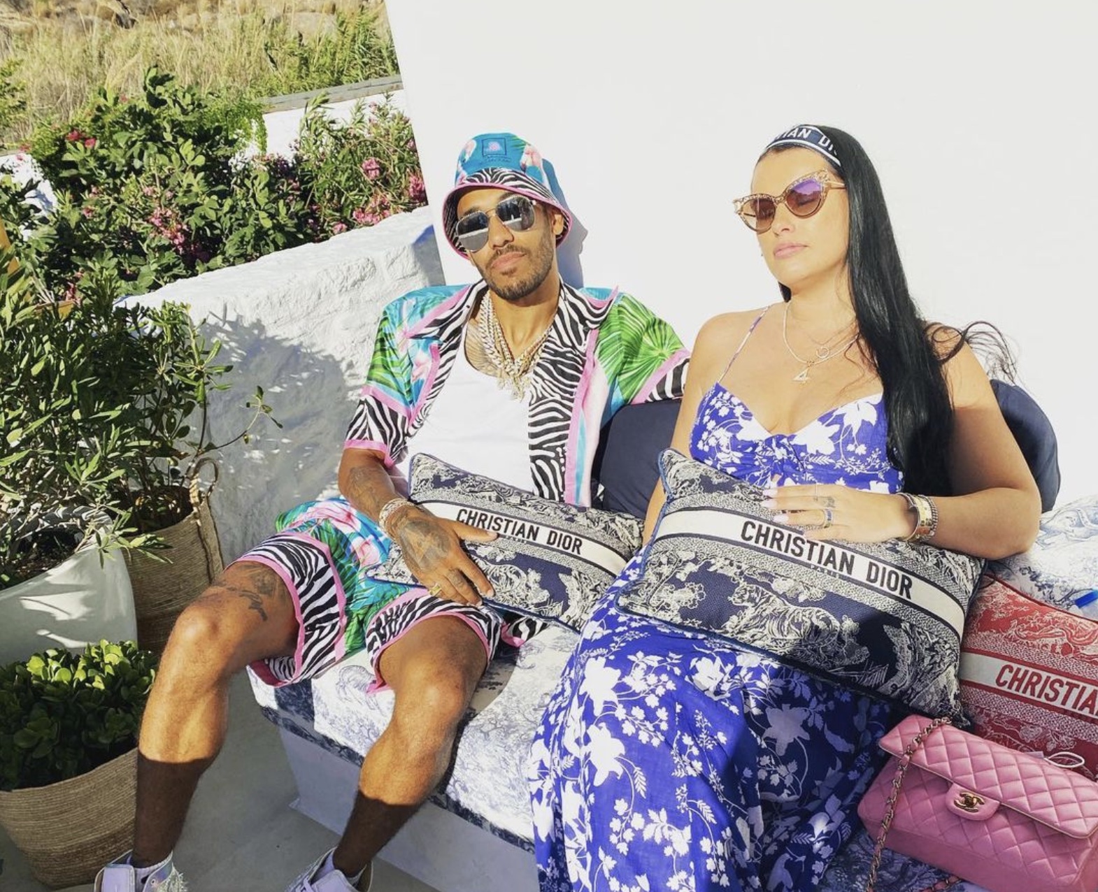 Pierre-Emerick Aubameyang und seine Frau im Designeroutfit