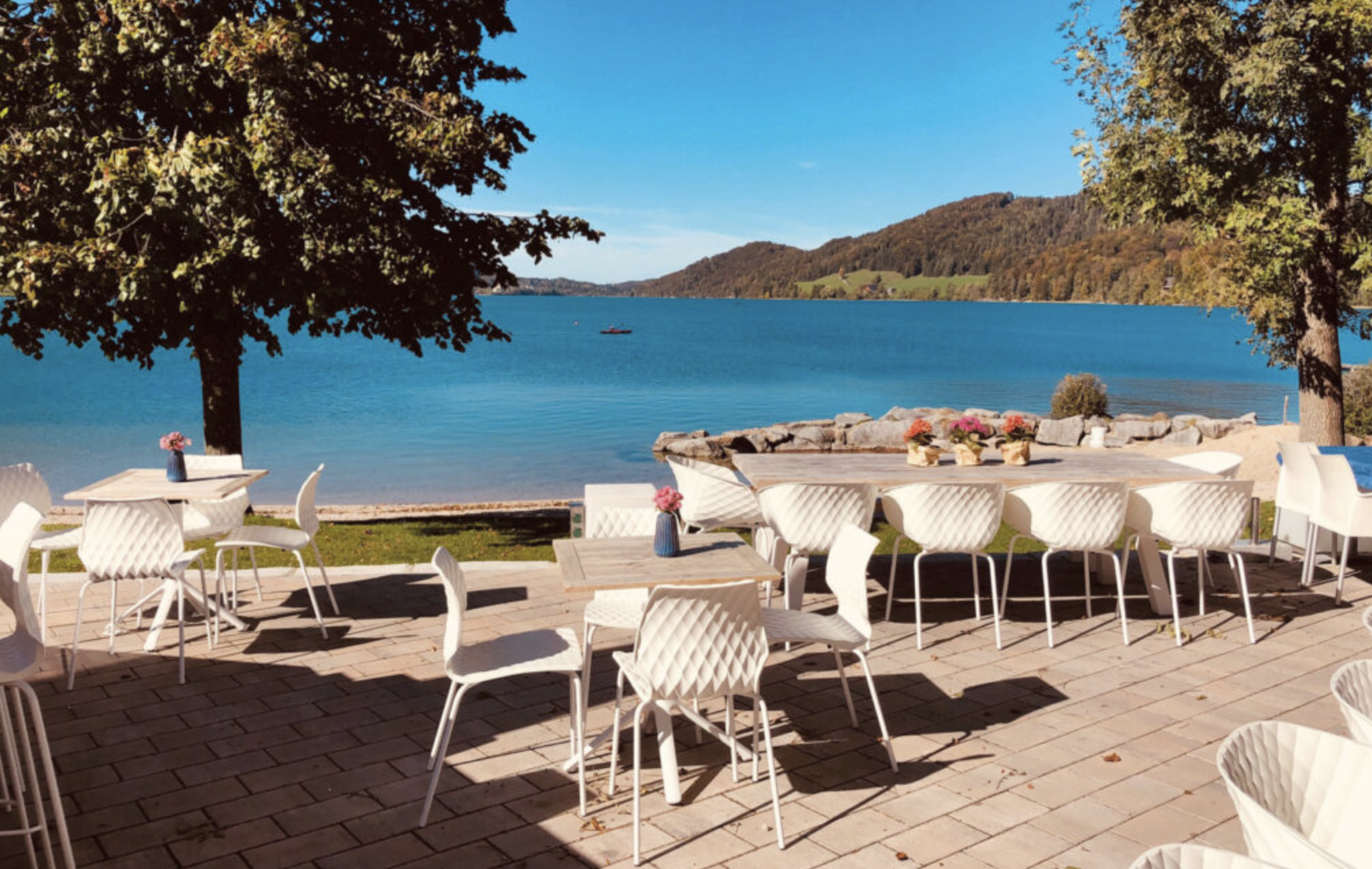 Schöne Terrasse im Strandbad direkt am See