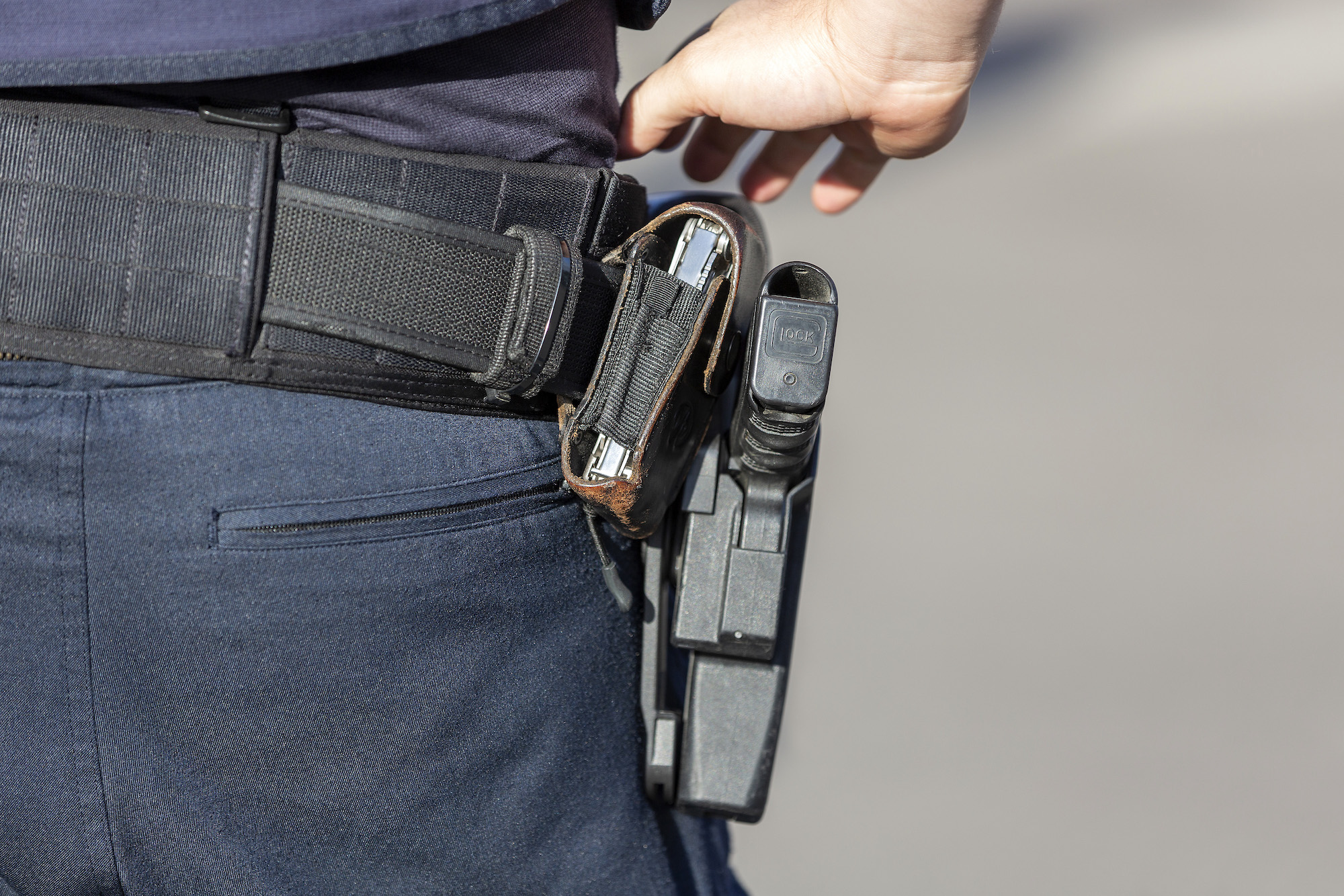 Dienstwaffe, Polizist