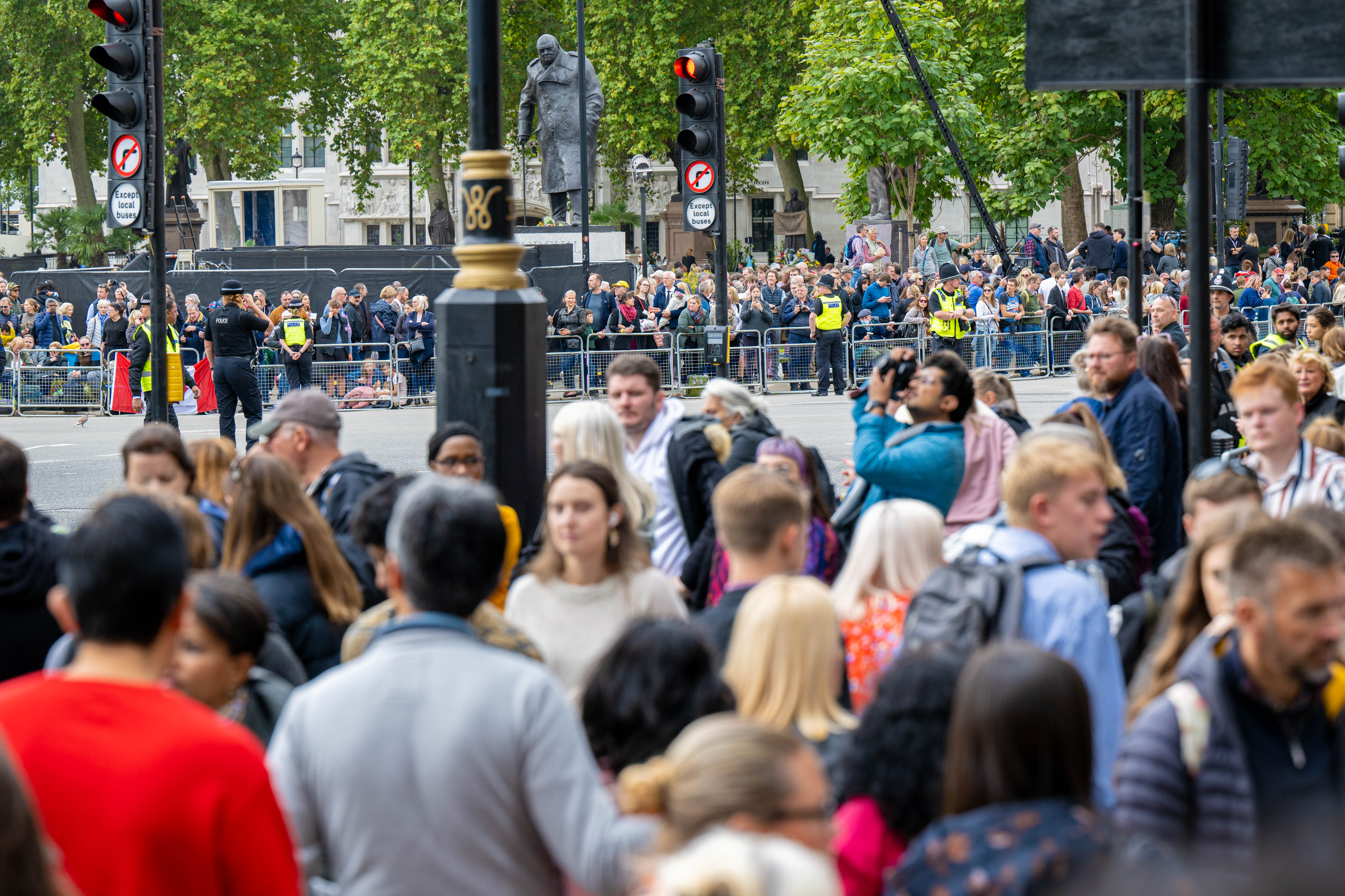Zehntausende Menschen wollten sich von der Queen verabschieden