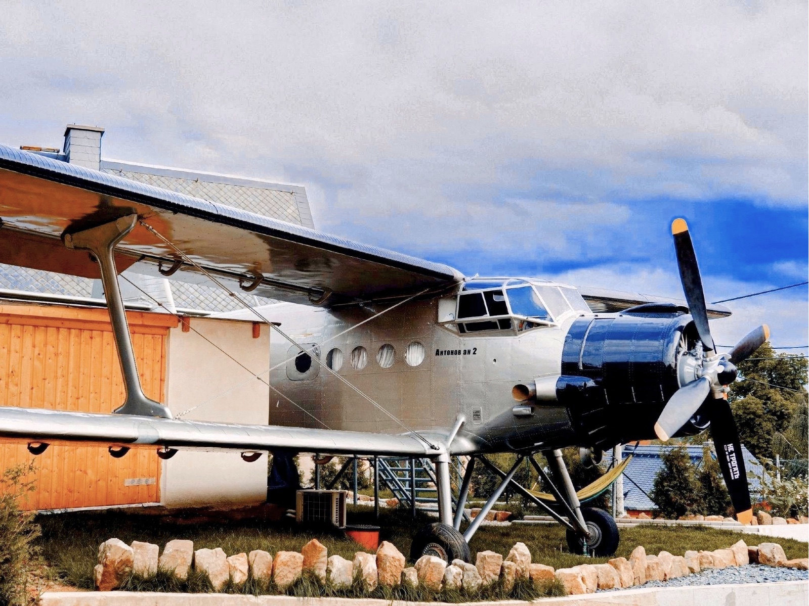 Ein Flugzeug als Ferienhaus | Credit: bestfewo