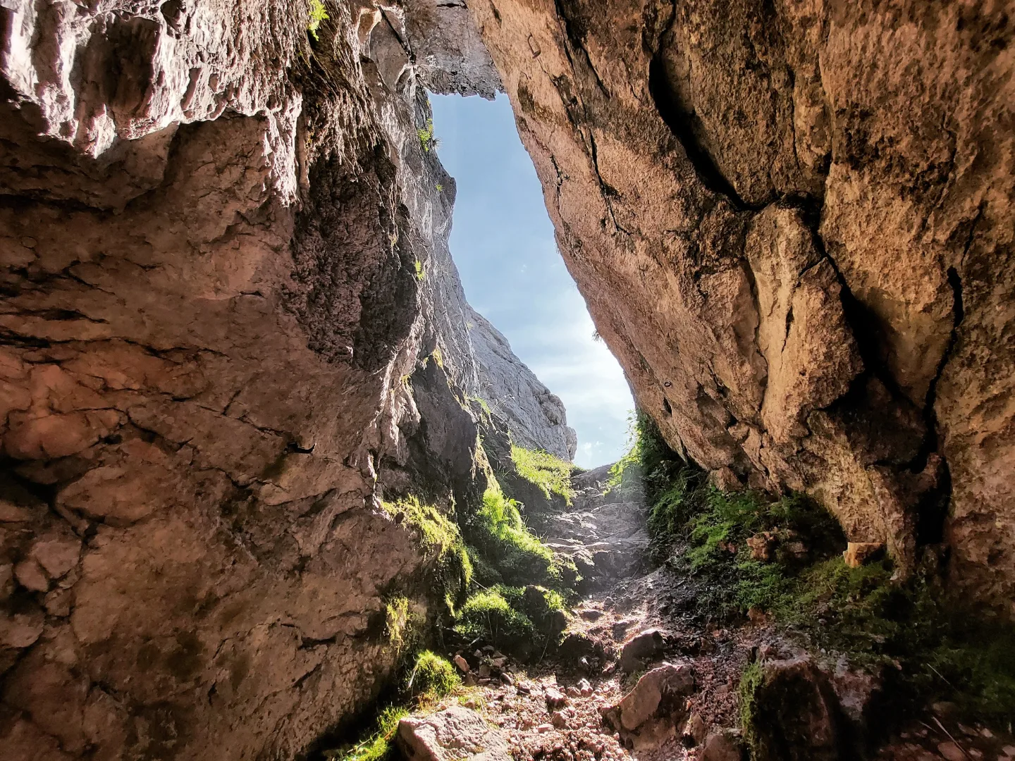 Blick aus einer Höhle | Credit: Simone Reitmeier