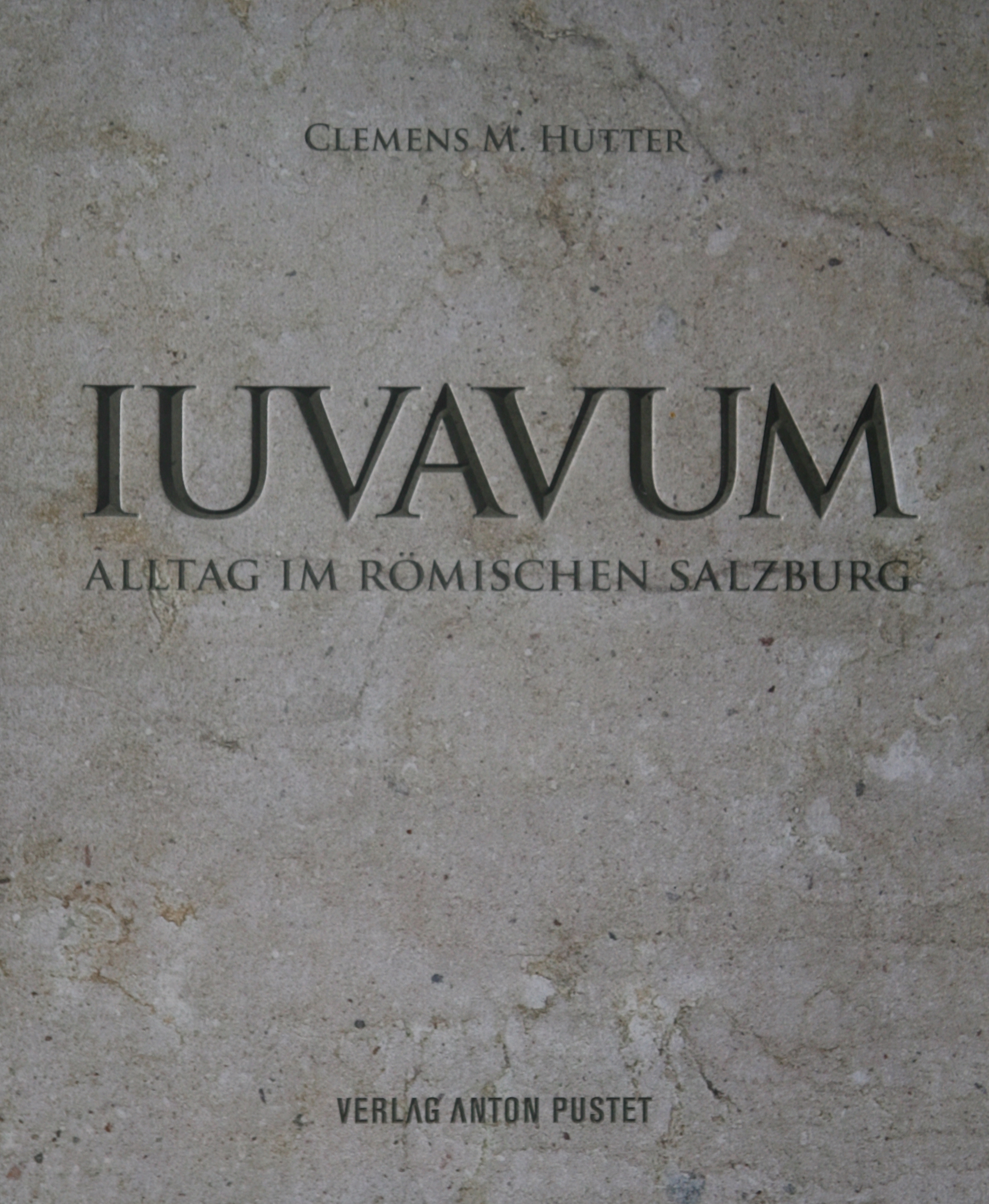 Bucheinschlag &quot;Juvavum&quot; | Credit: Pustet Verlag