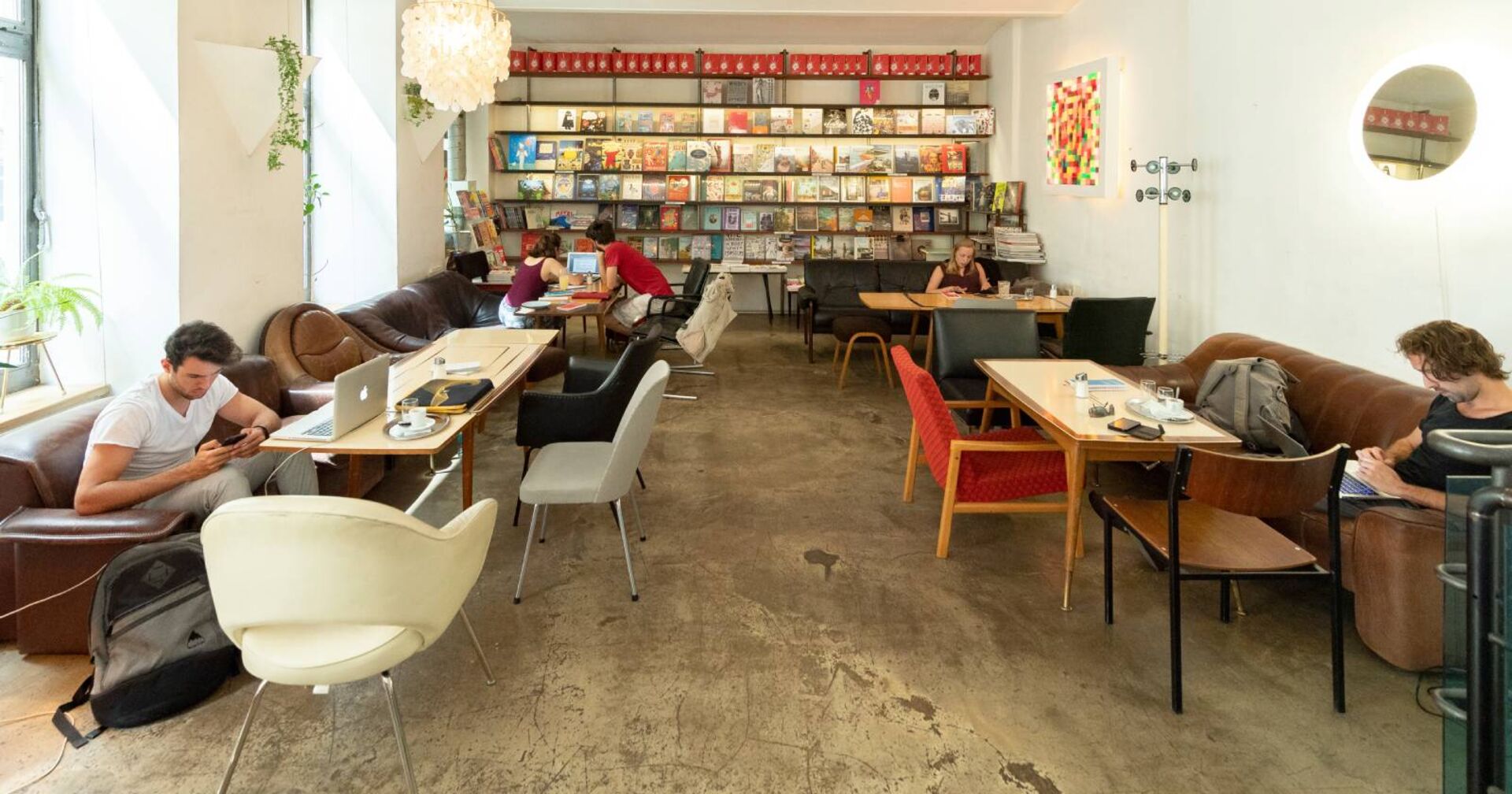 Das Café Phil in Wien von innen | Credit: Jeff Mangione / KURIER / picturedesk.com