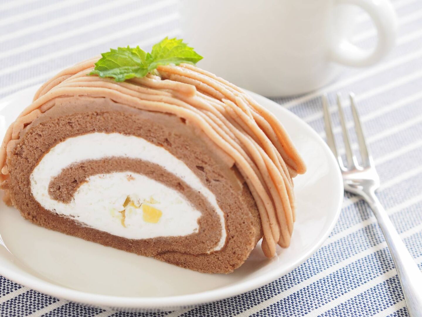 Maroni-Roulade | Credit: iStock.com/kaorinne