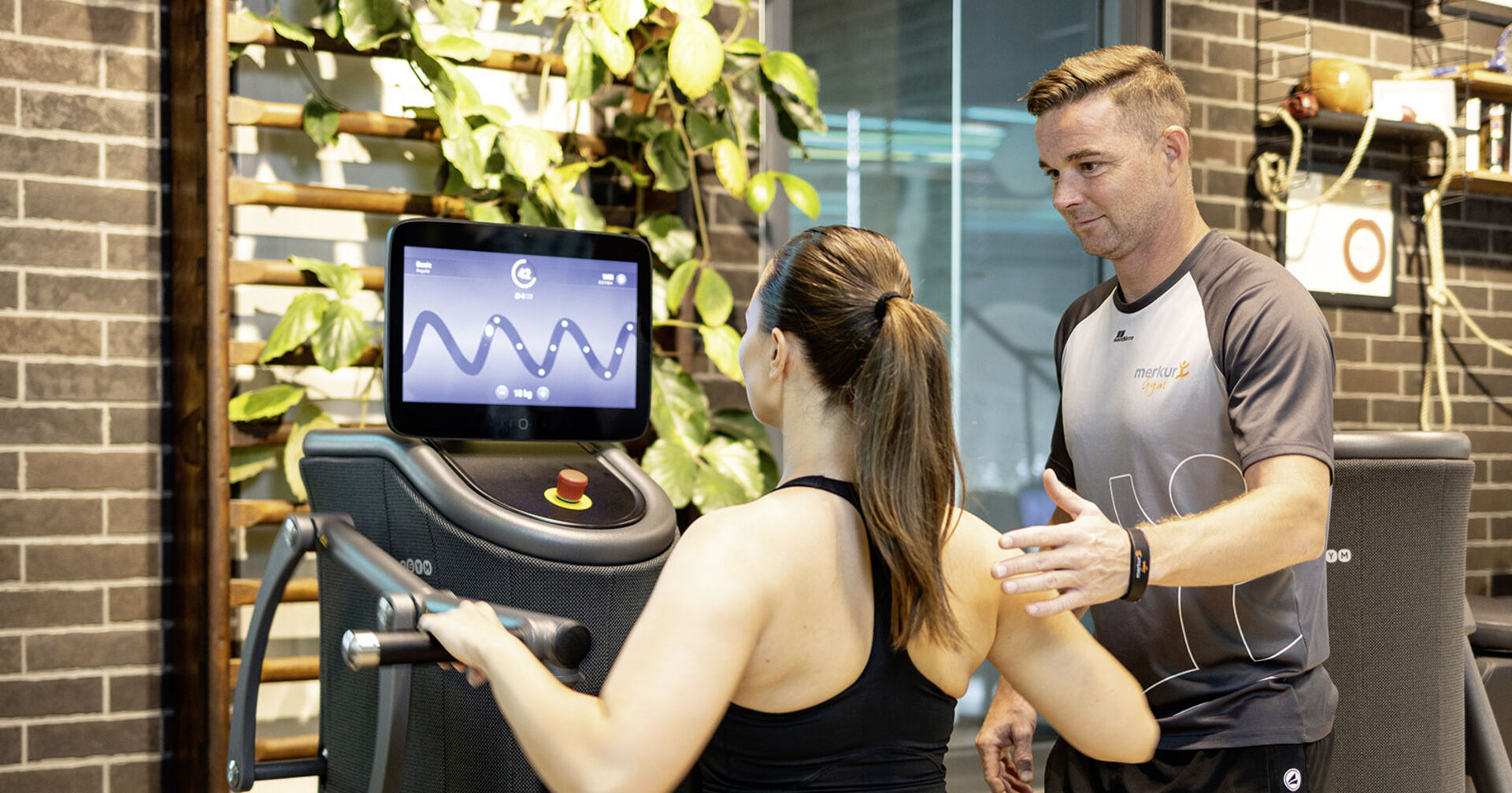 Personal Training im Merkur Gym in Graz | Credit: Nikola Milatovic Photography