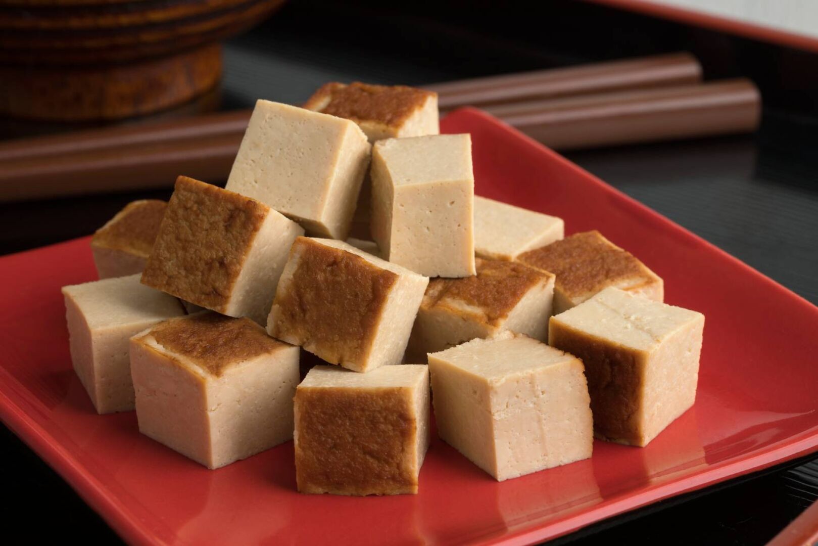 Geräucherter Tofu | Credit: iStock.com/PicturePartners