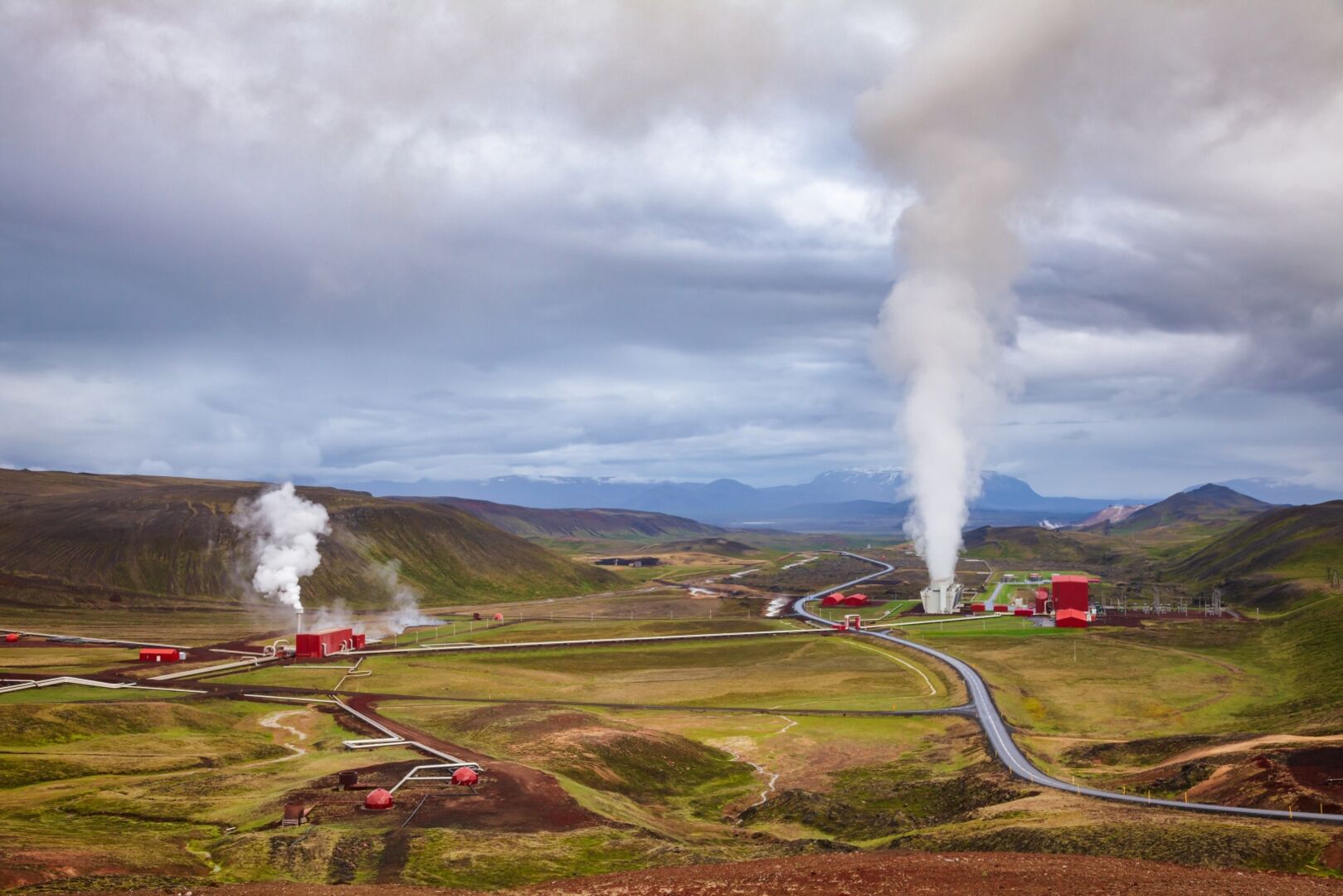 Geothermie-Kraftwerk in Island | Credit: iStock.com/ naumoid