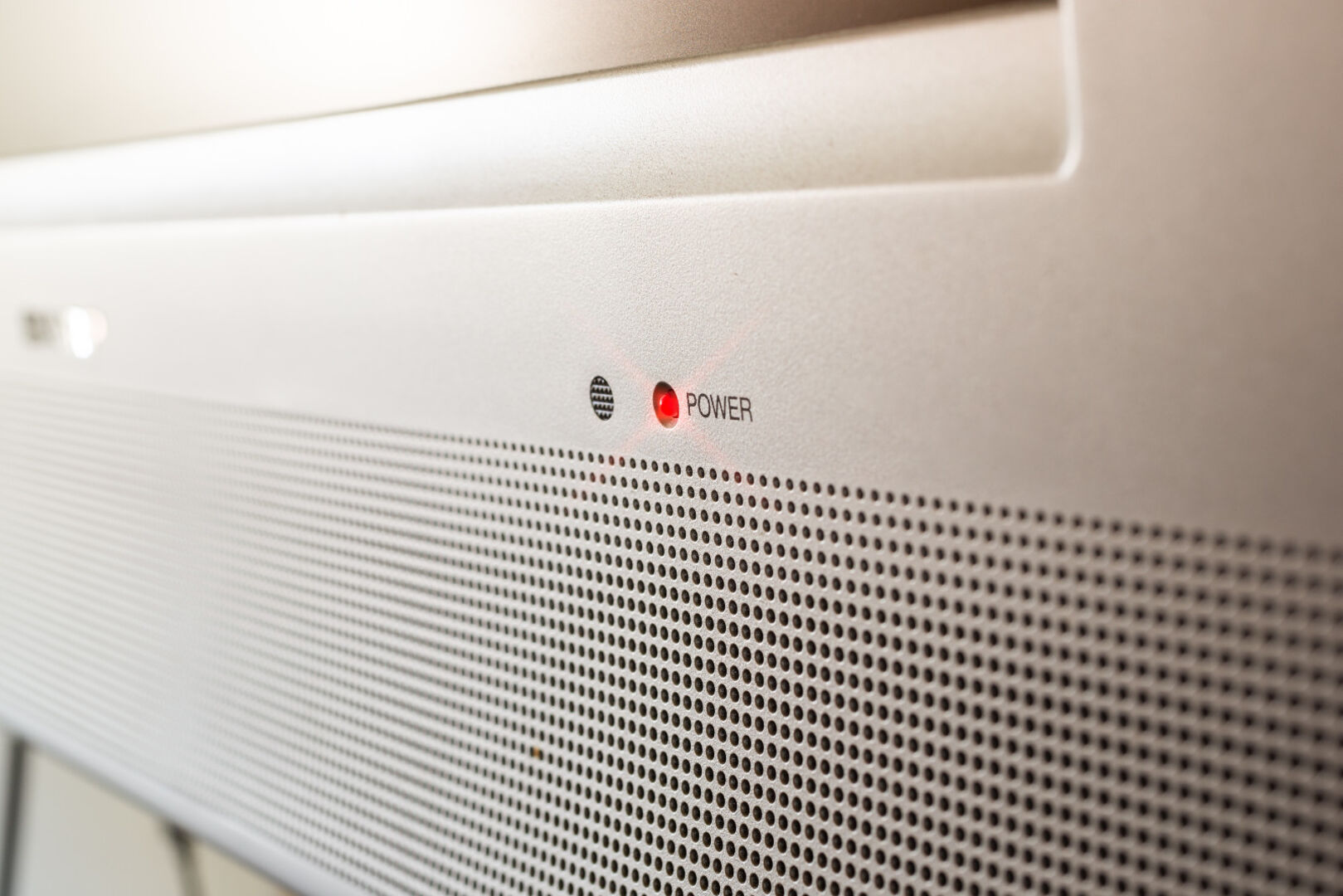 Fernseher im Standby-Modus | Credit: iStock.com/Photography By Tonelson