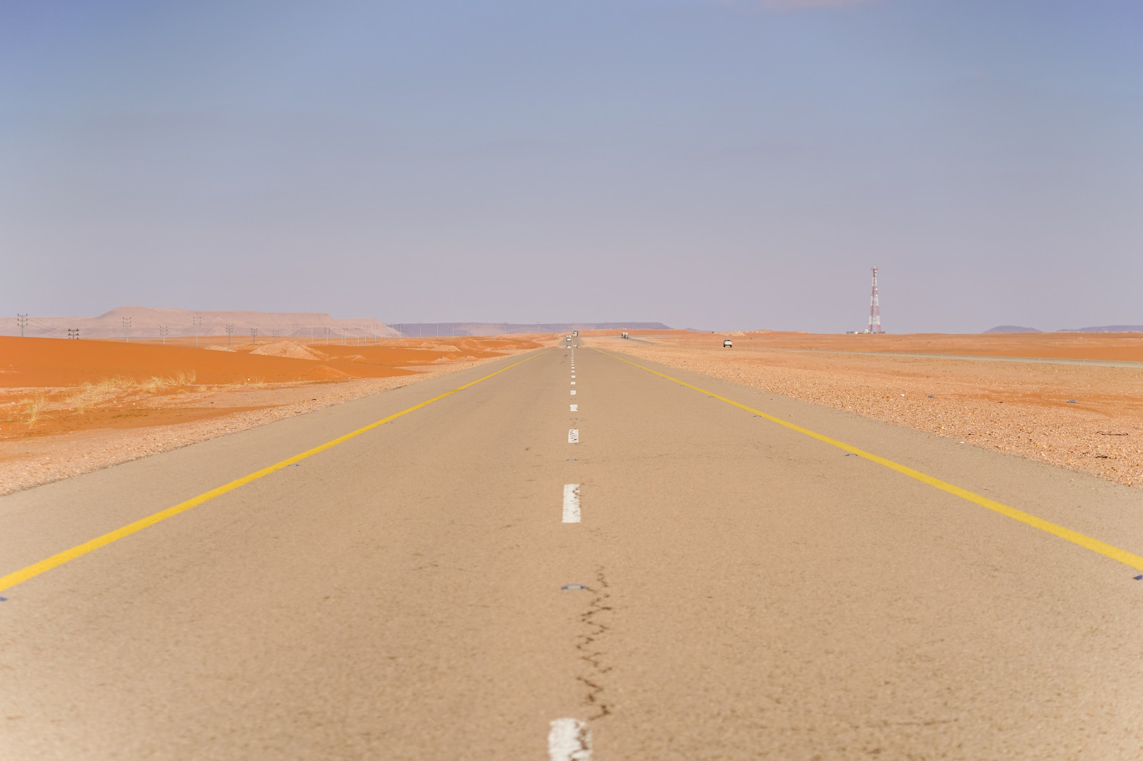 Die Straße Highway 10 in Saudi-Arabien. | Credit: AdobeStock