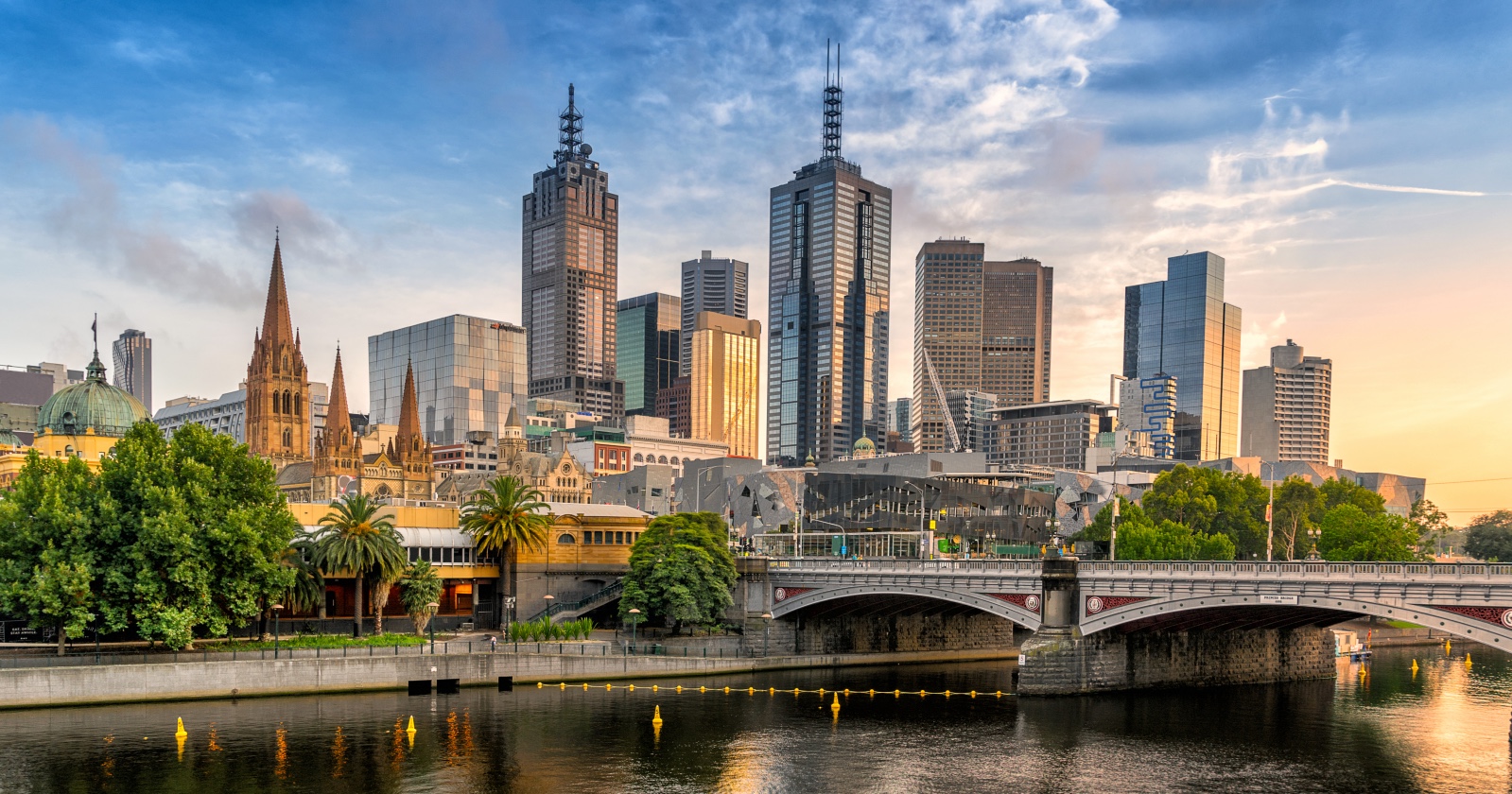 Skyline von Melbourne | Credit: iStock.com/GordonBellPhotography