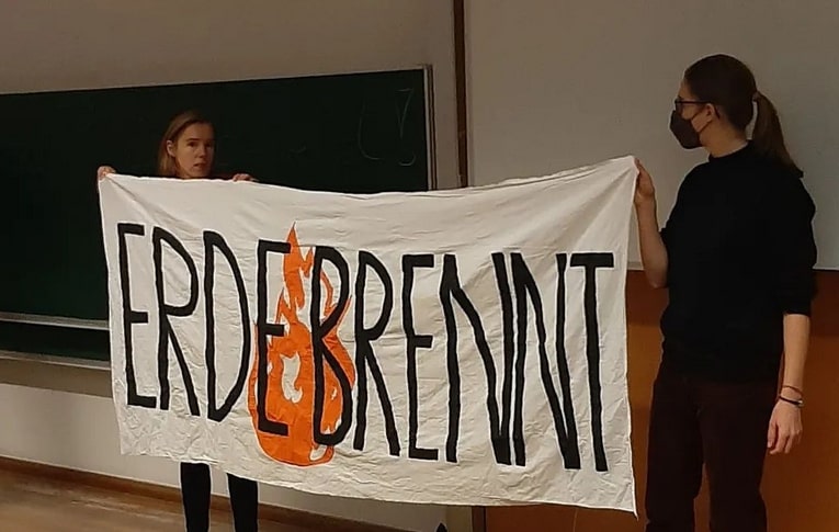 Aktivisten von „Erde brennt Graz“