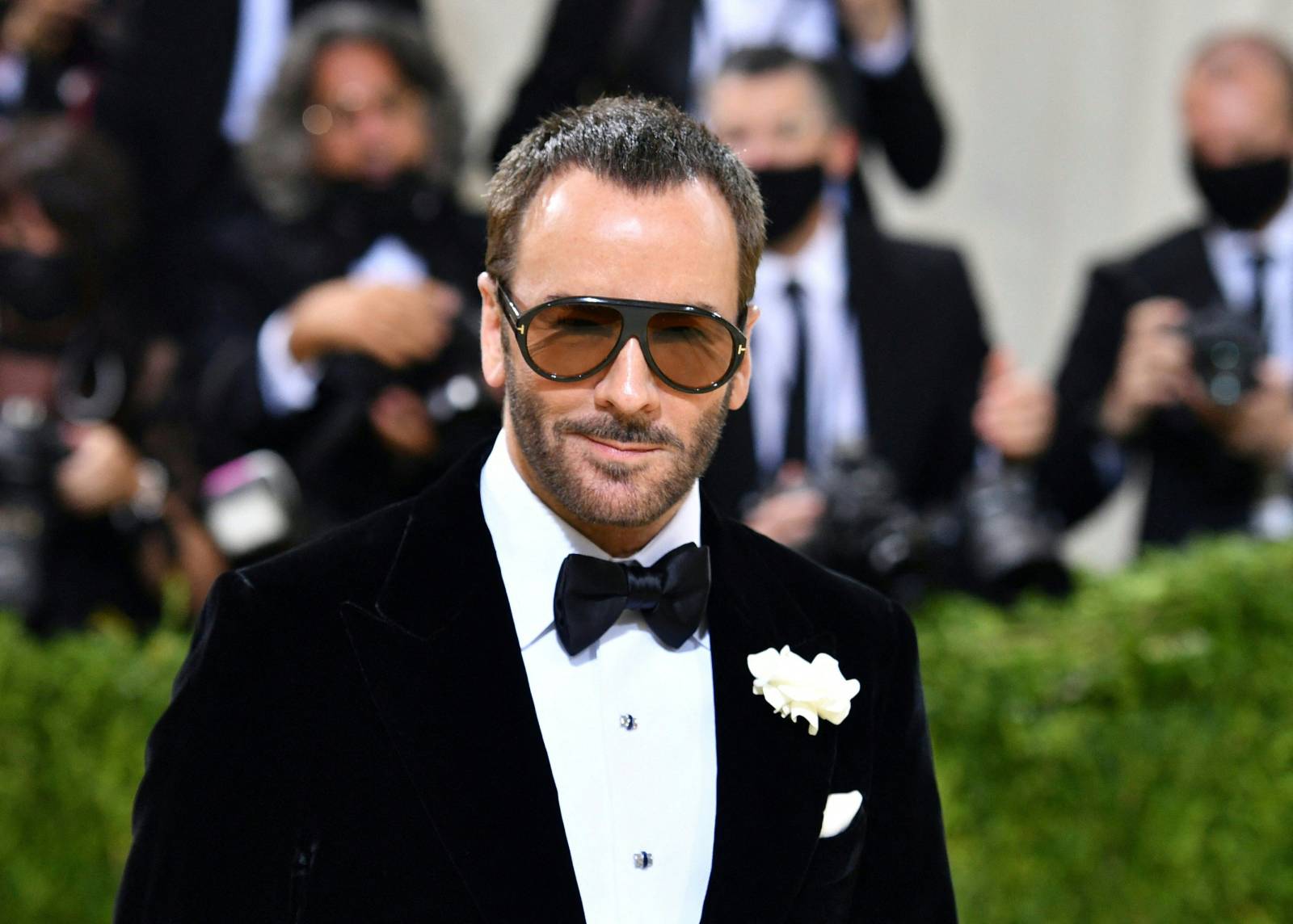 Tom Ford mit Sonnenbrillen bei der MET Gala | Credit: ANGELA WEISS / AFP / picturedesk.com
