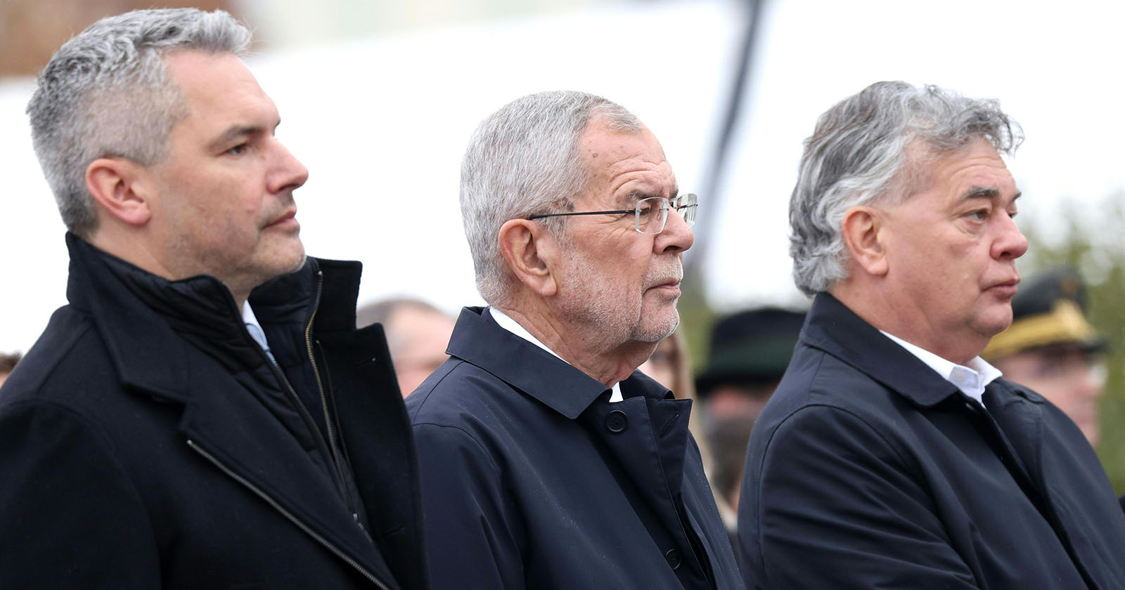 Bundeskanzler Karl Nehammer mit Bundespräsident Alexander Van der Bellen und Vizekanzler Werner Kogler
