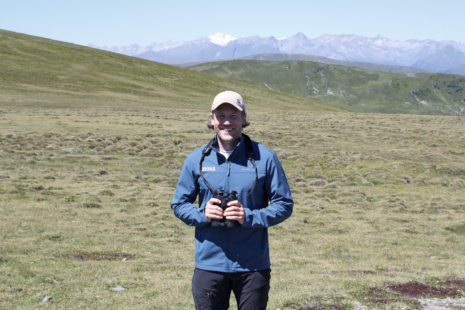 Ernst Albegger beim Wandern | Credit: CHRISTASTROBL.COM