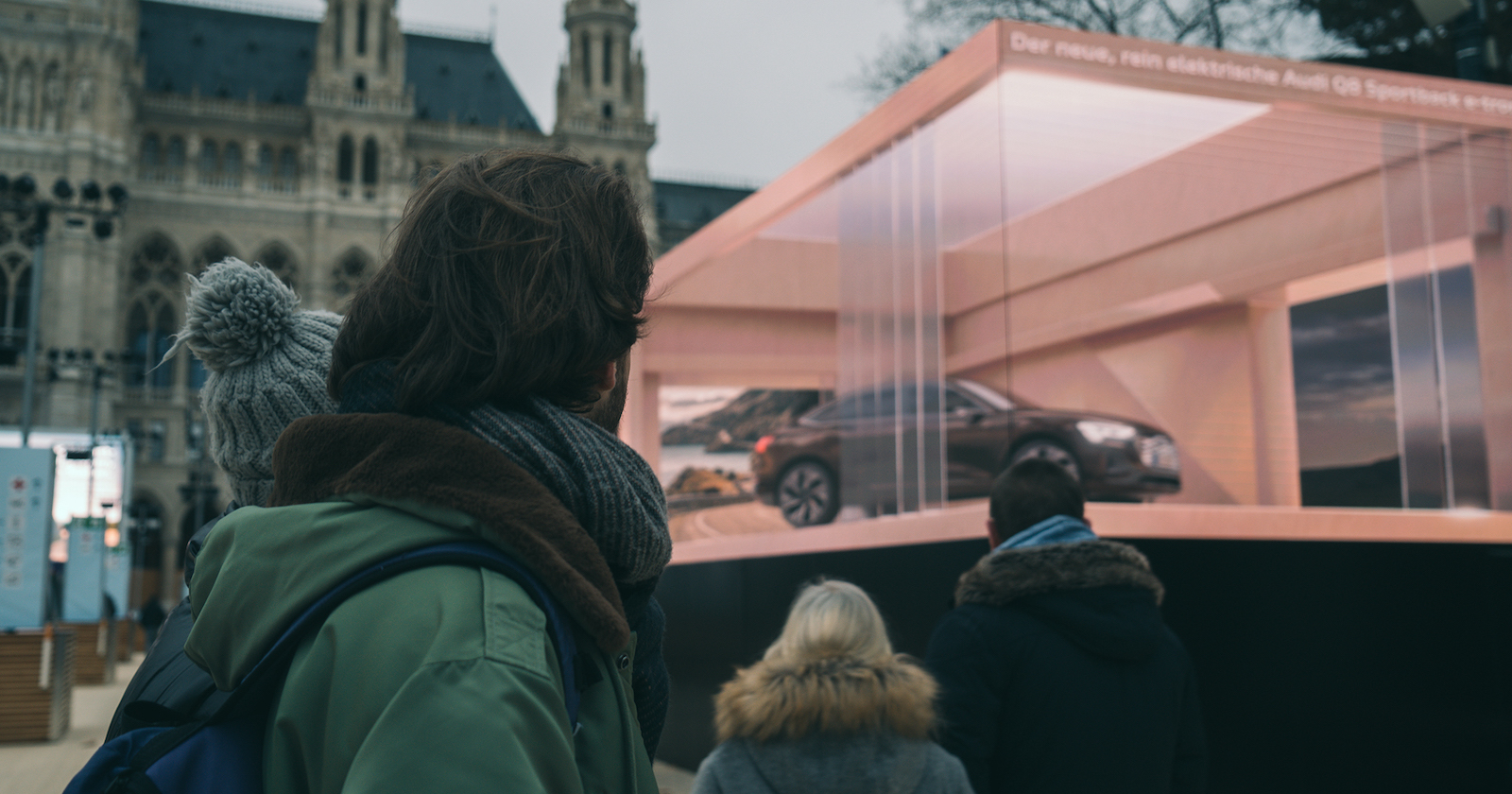 Videowall zeigt Audi Q8 Sportback e-tron-Markteinführungskampagne | Credit: Porsche Media &amp; Creative 2023 / wexplore