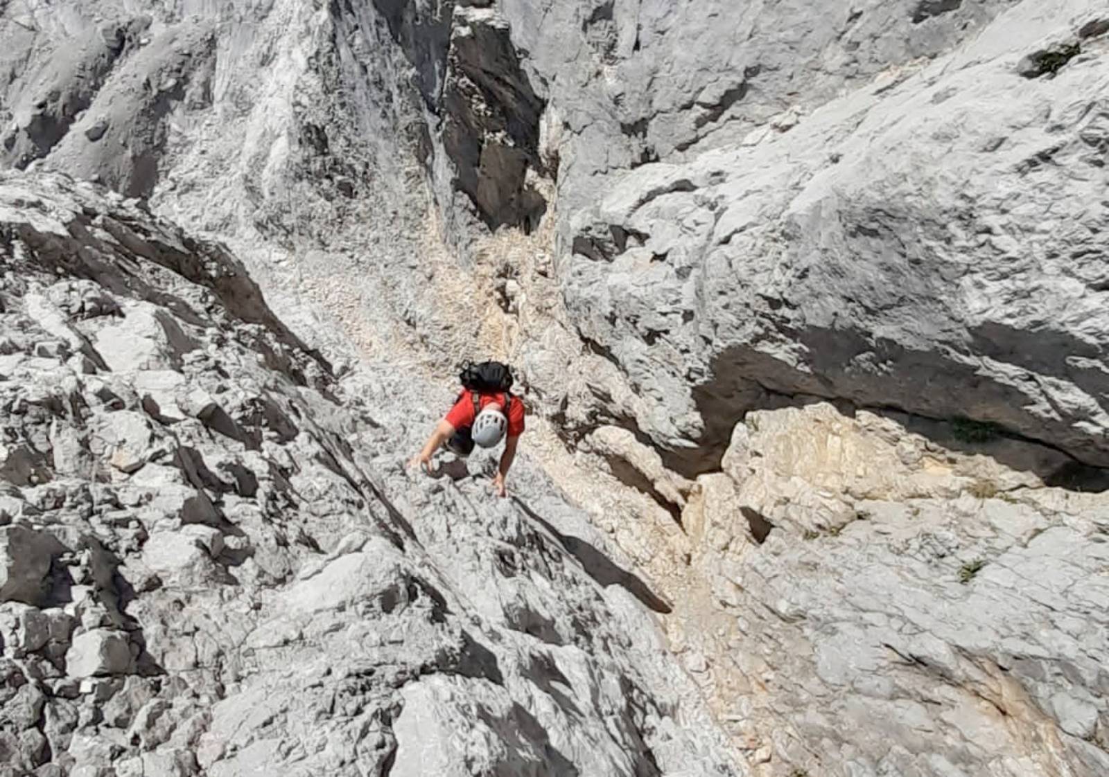 Junger Alpinkletterer | Credit: iko Europe Gmbh