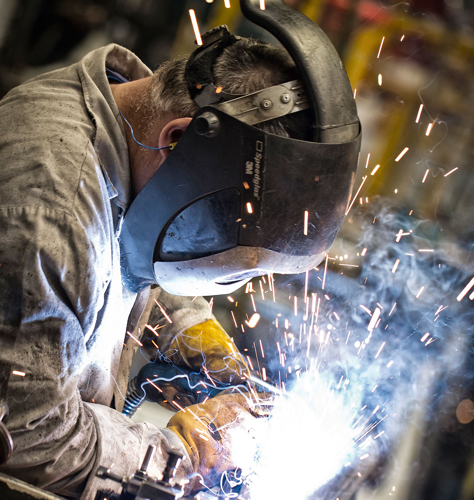 Schweißer bei der Arbeit | Credit: Mathias Kniepeiss