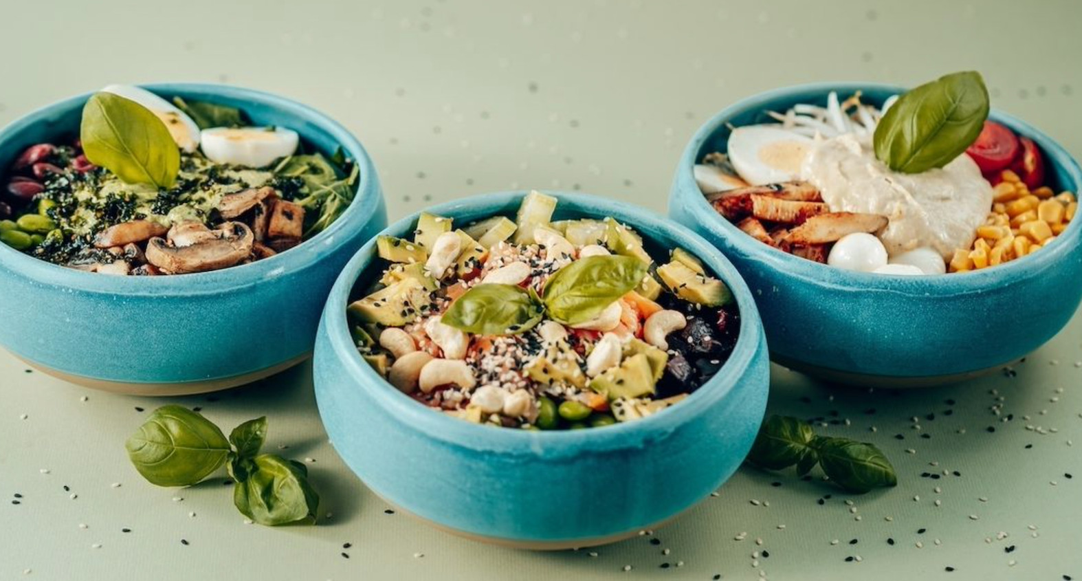 Gefüllte Bowls-Schüsseln von Alpoke