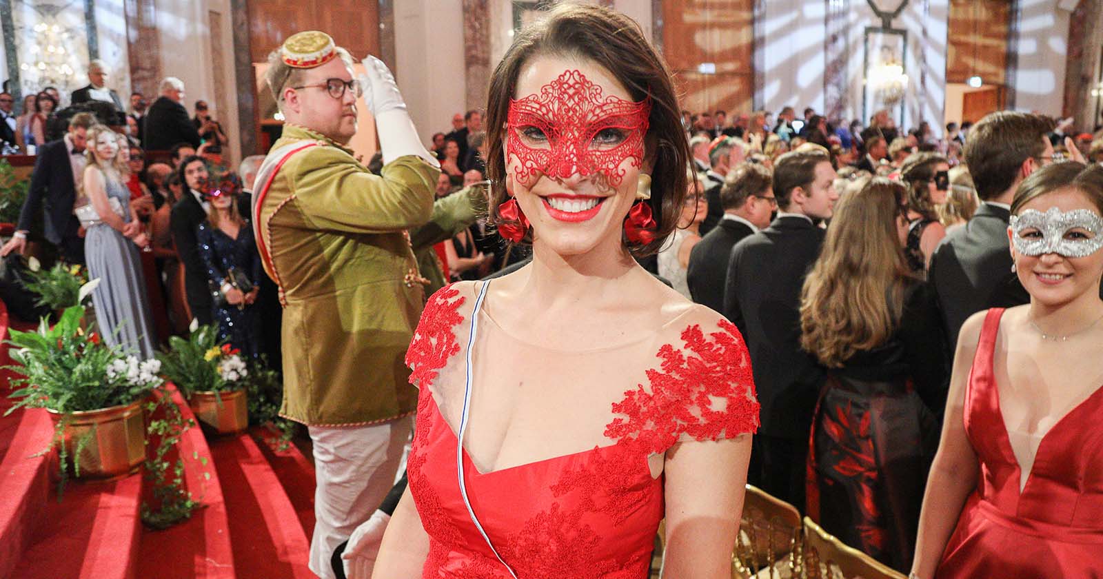 Europaministerin Karoline Edtstadler auf der Rudolfina-Redoute