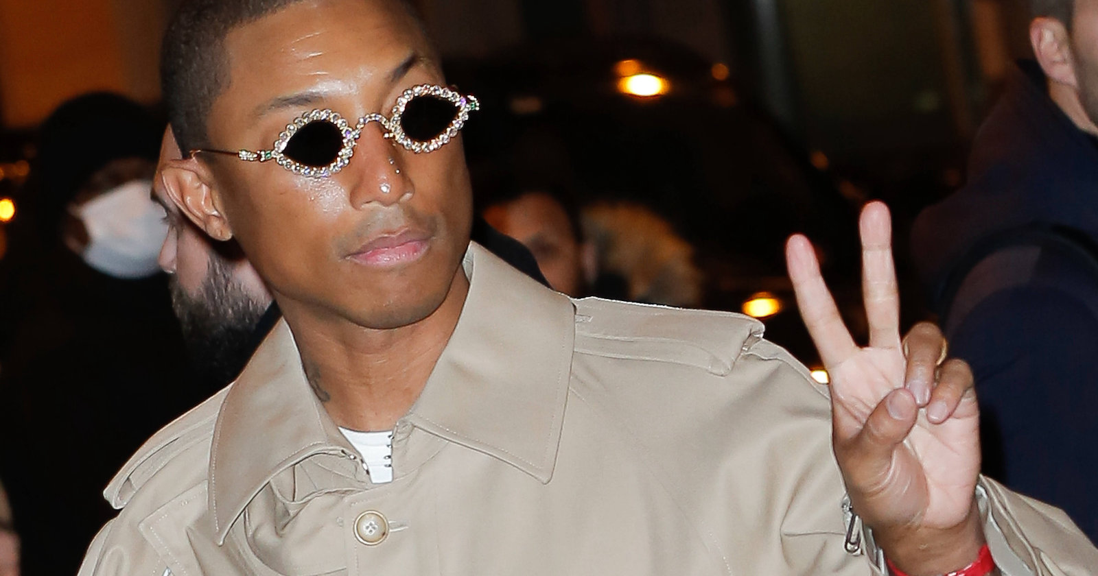 Porträt mit Glitzersonnenbrille