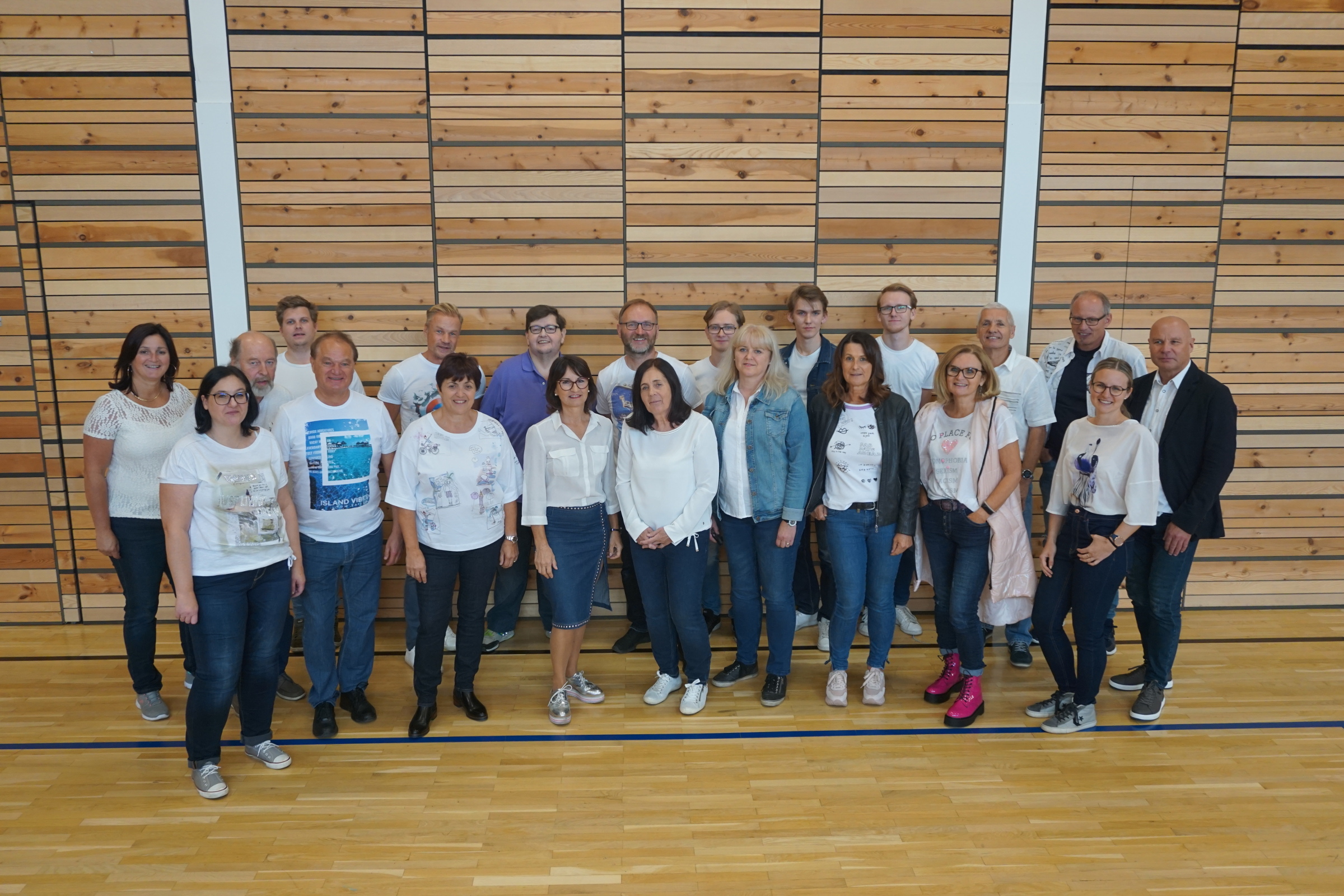 Mitglieder des Chores &quot;Heli-family&quot;