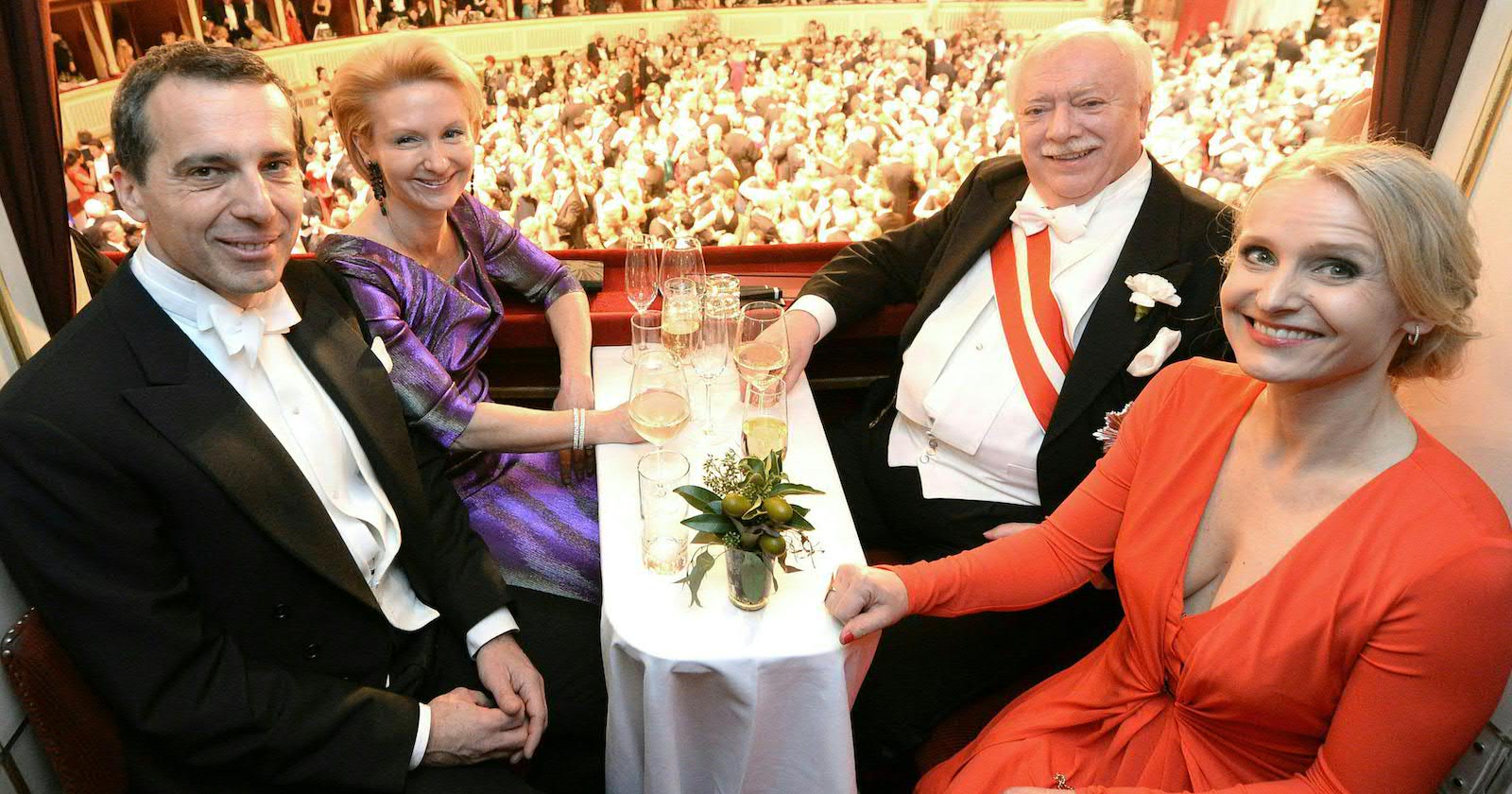 BB-Chef Christian Kern, Barbara Hörnlein, Wiens Bürgermeister Michael Häupl und Eveline Steinberger-Kern in der Loge