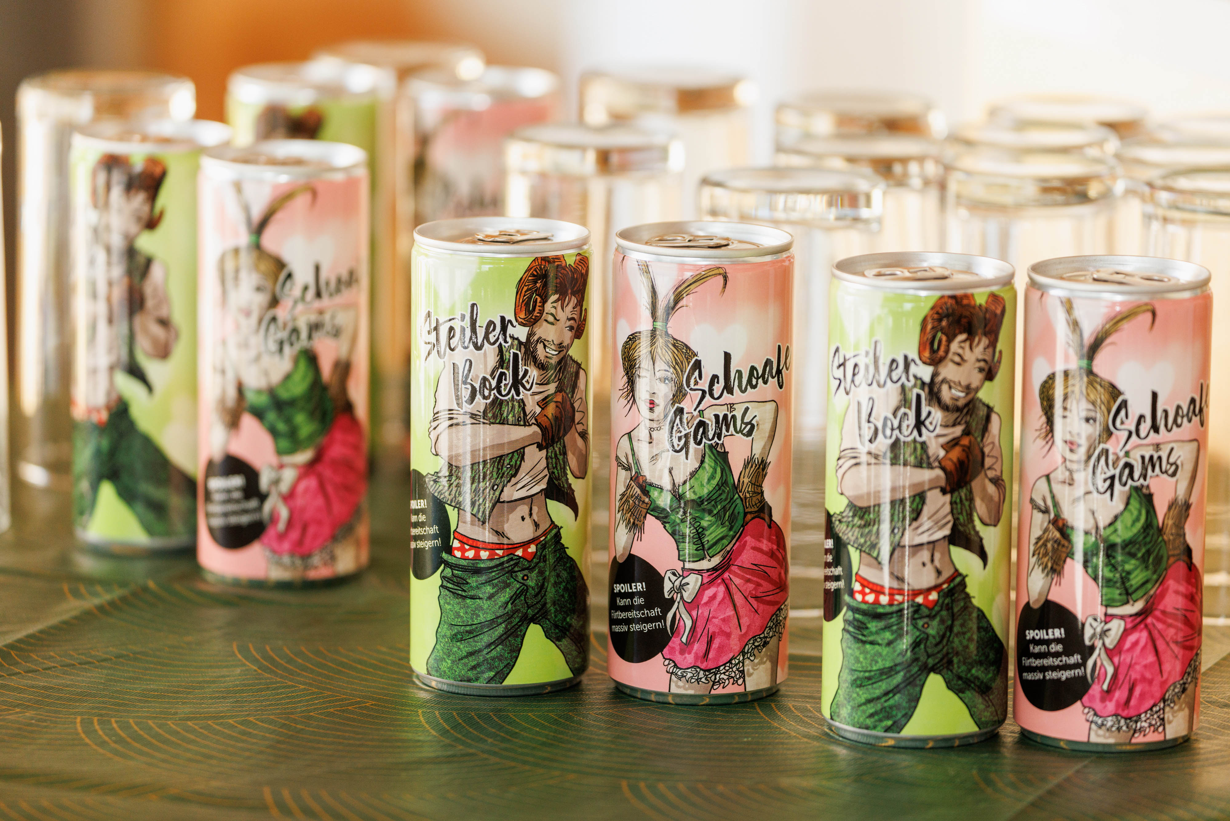 Die neuen Getränke &quot;Steiler Bock&quot; und &quot;Schoafe Gams&quot;