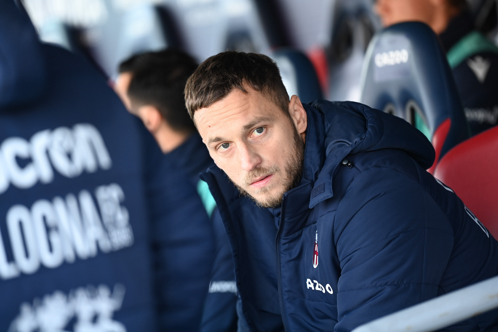 Marko Arnautovic sitzt frustriert auf der Ersatzbank