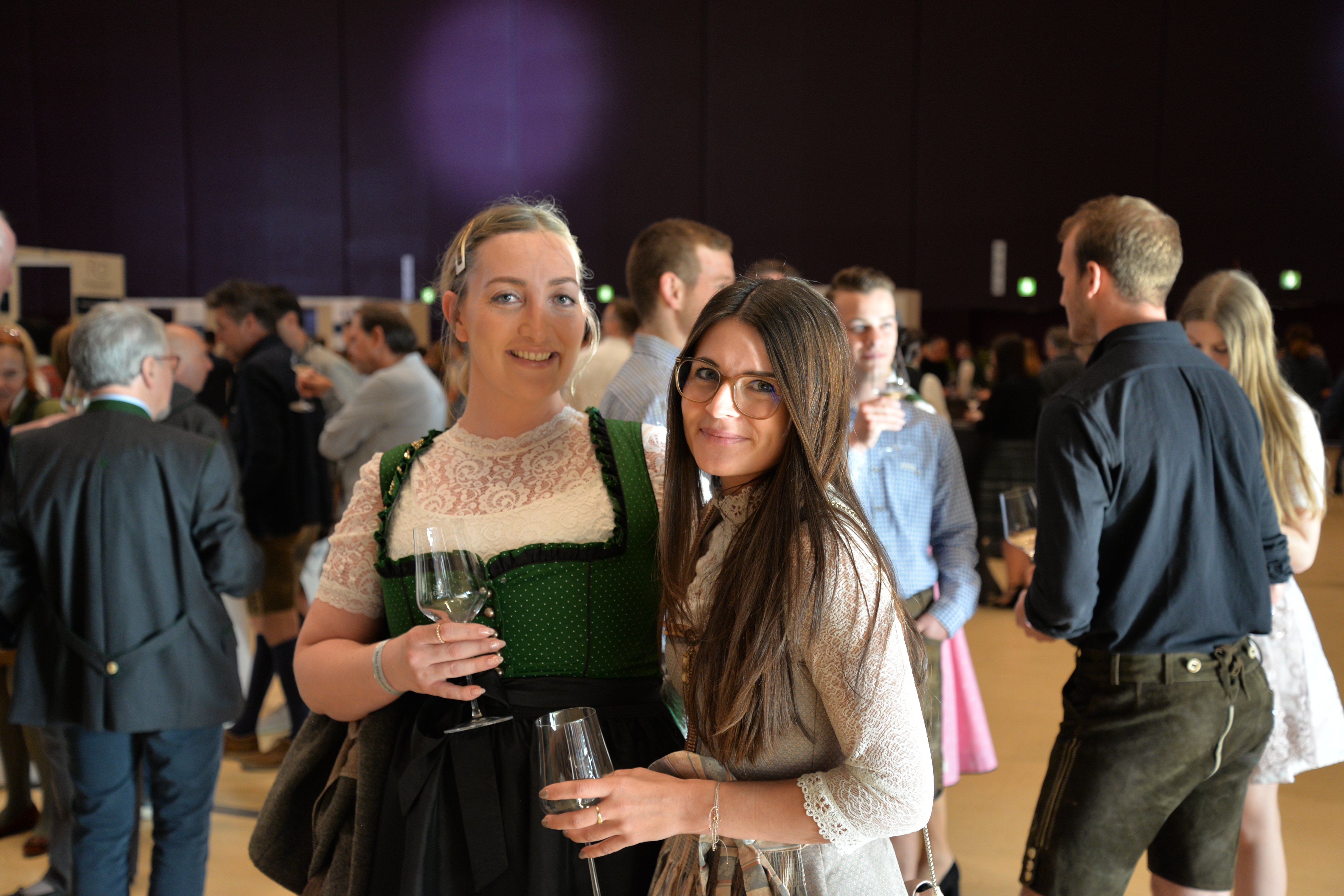 Gäste bei der steirischen Weinpräsentation