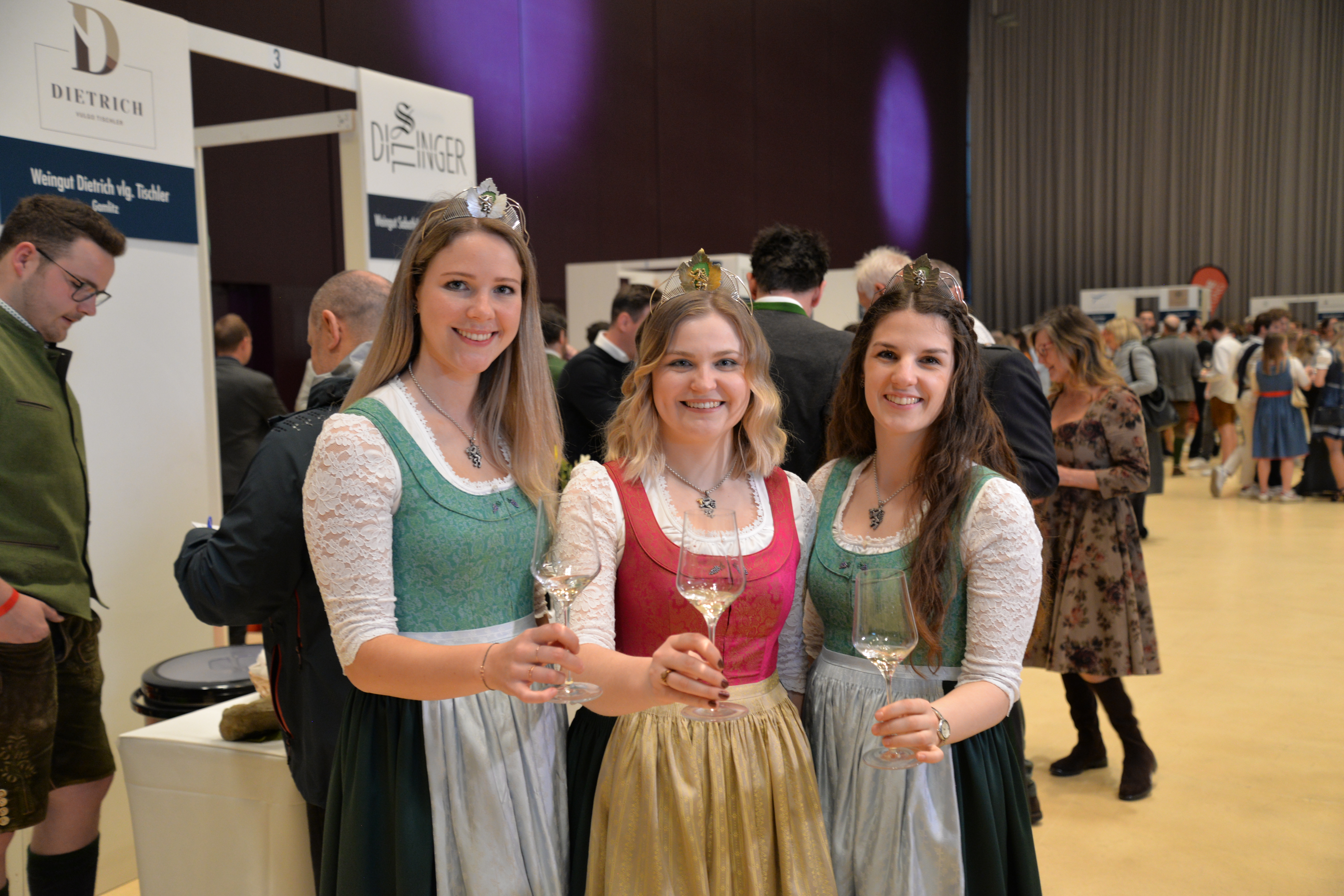 Die Weinhoheiten bei der steirischen Weinpräsentation