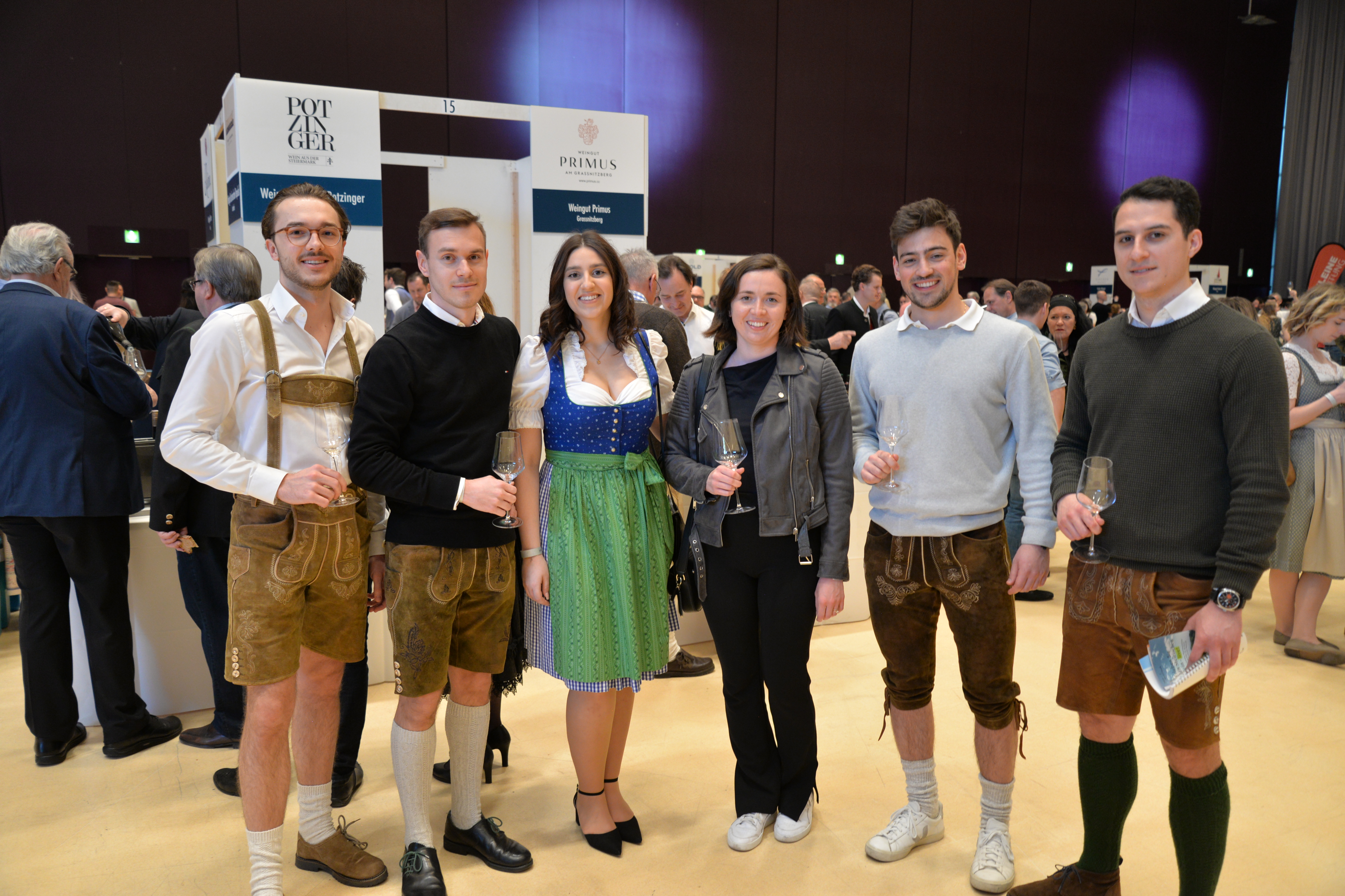 Gäste bei der steirischen Weinpräsentation